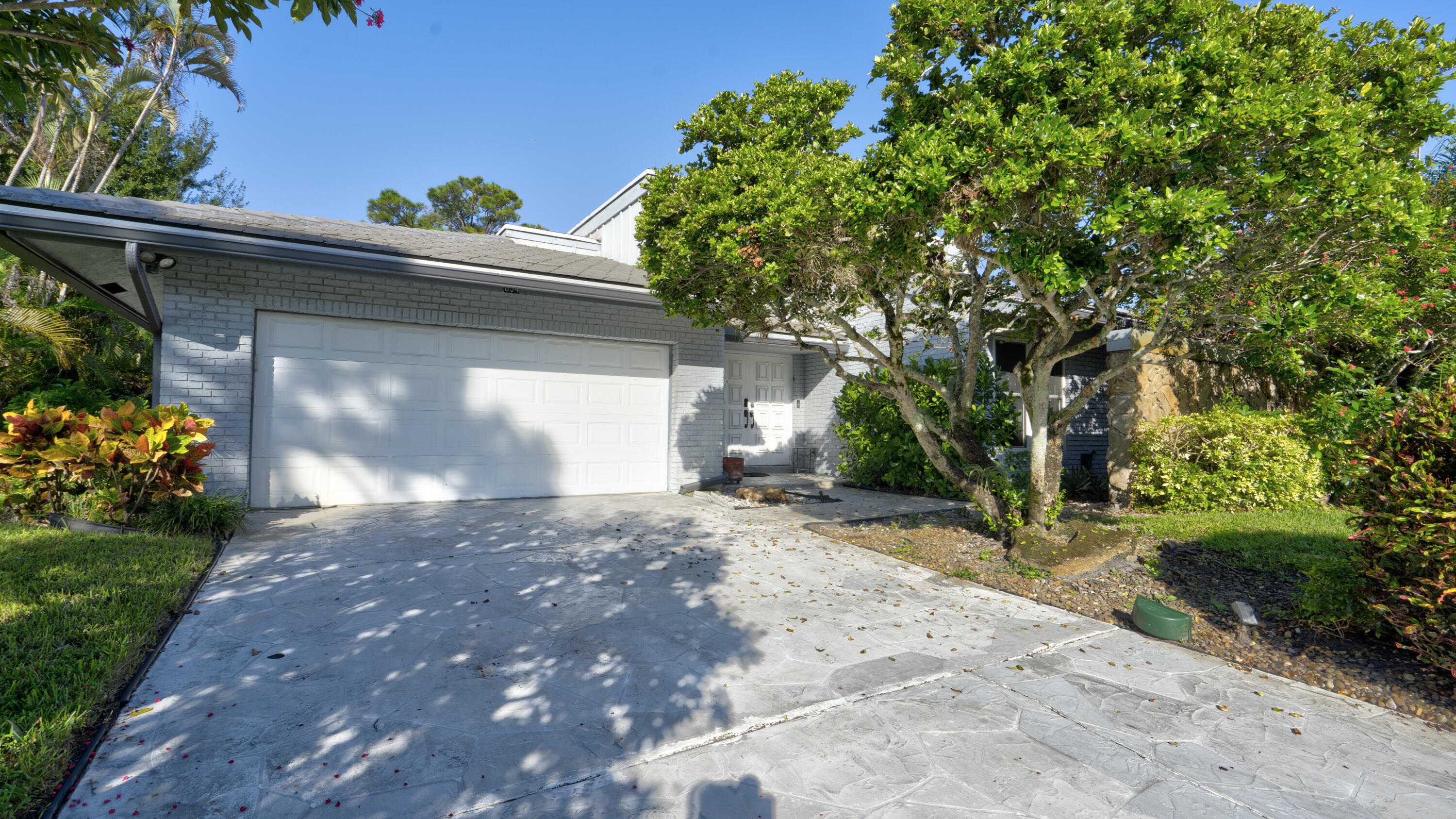 634 W Lakewoode Circle, Delray Beach FL 33445
