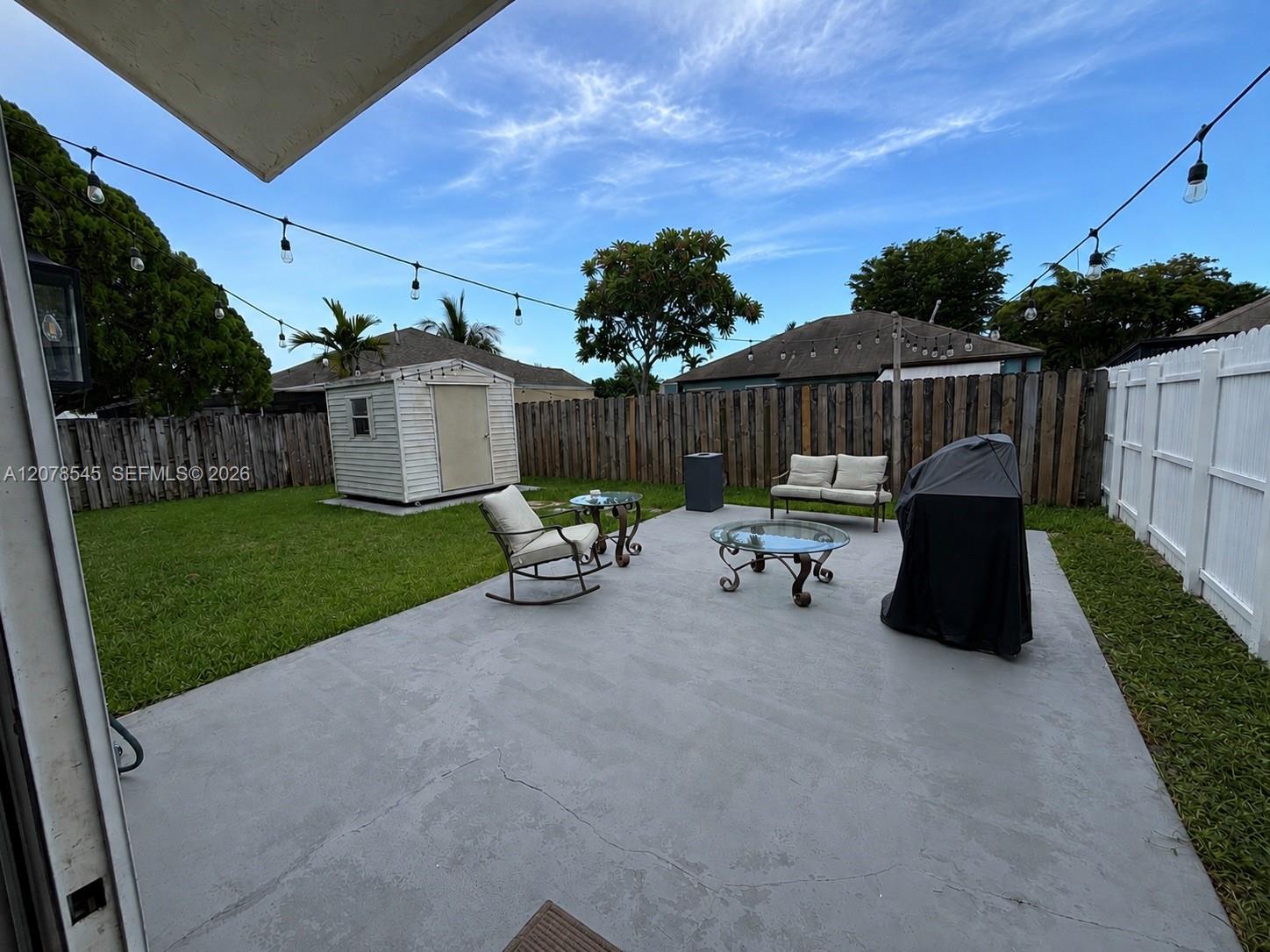 10340 SW 207th St — Photo 4