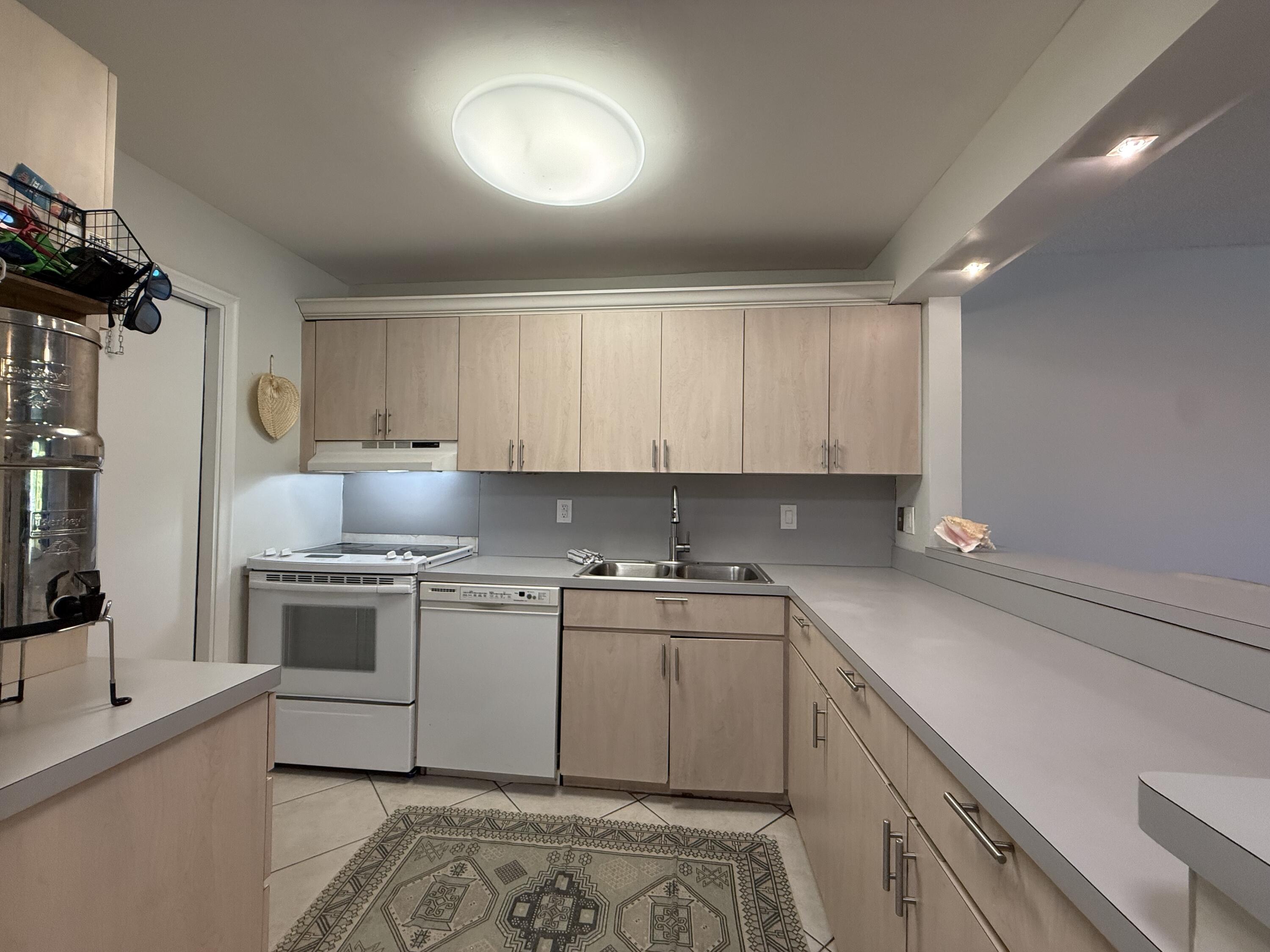 1040 SE 4th Avenue # 331 — Photo 5