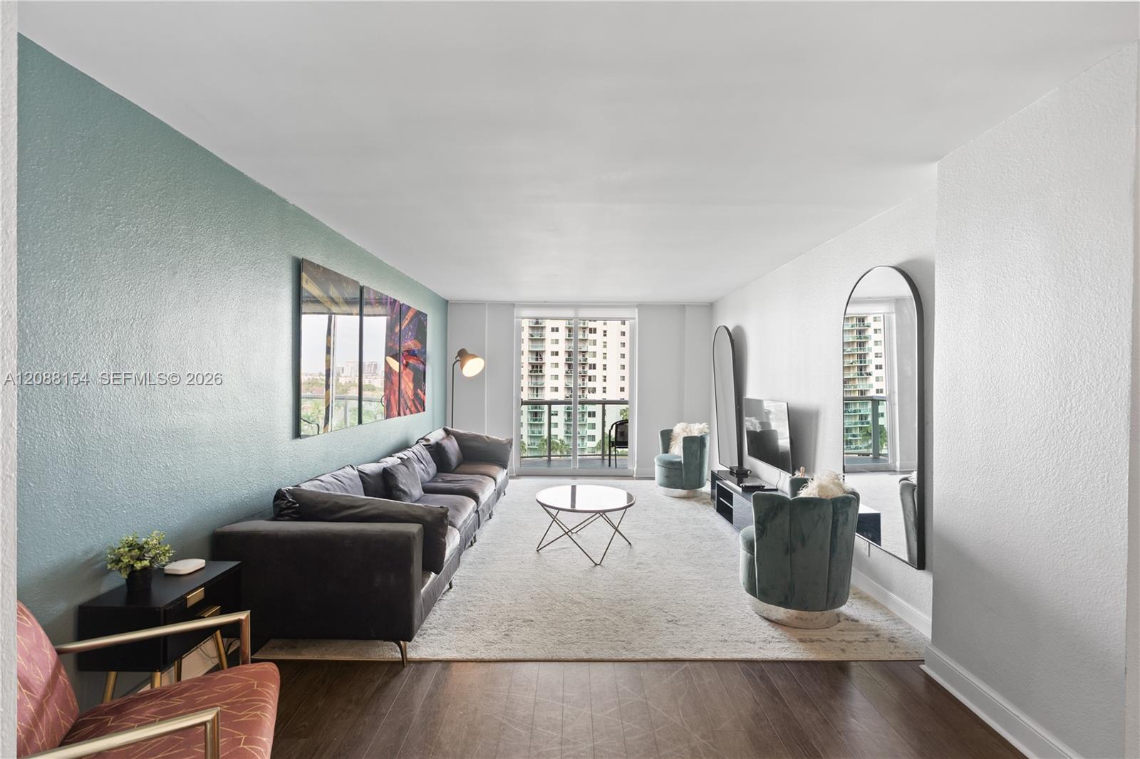 19370 Collins Ave # 816 — Photo 2