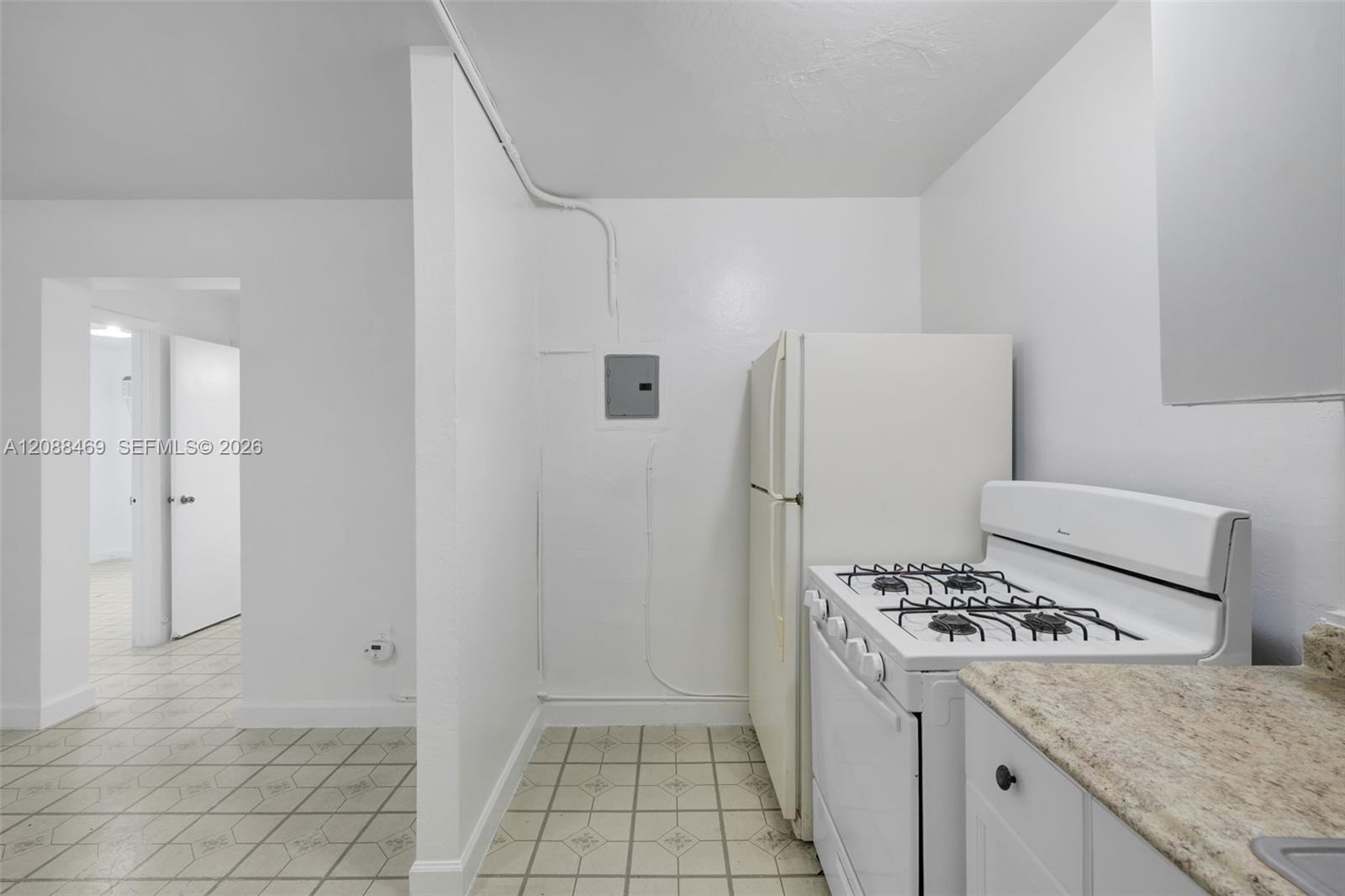 126 SW 18th Ave # 4 — Photo 3