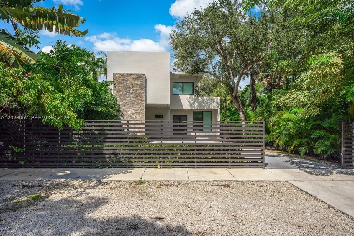 3741 Kumquat Ave, Miami FL 33133
