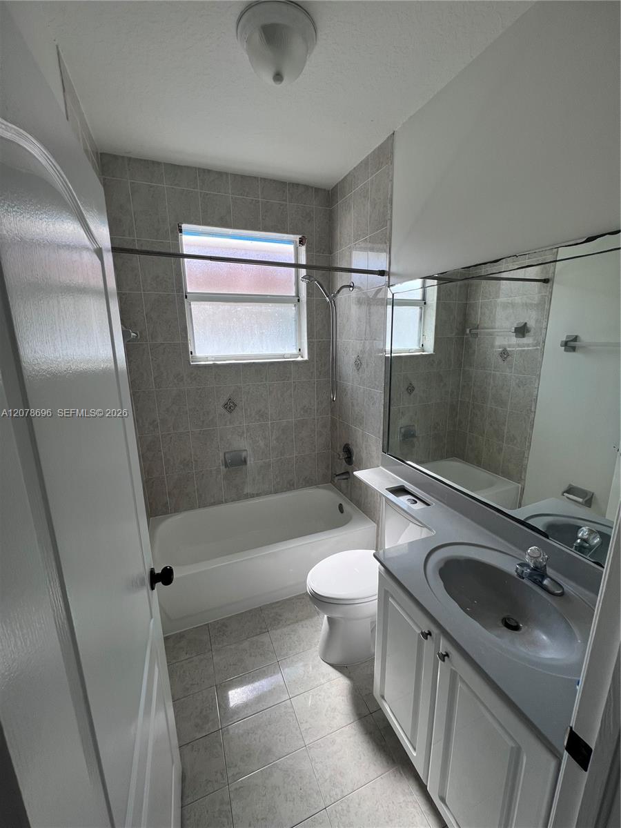16147 SW 66th Ter # House — Photo 5