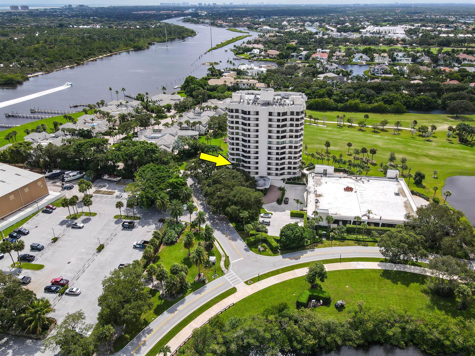 3322 CASSEEKEY ISLAND Road # 302, Jupiter FL 33477
