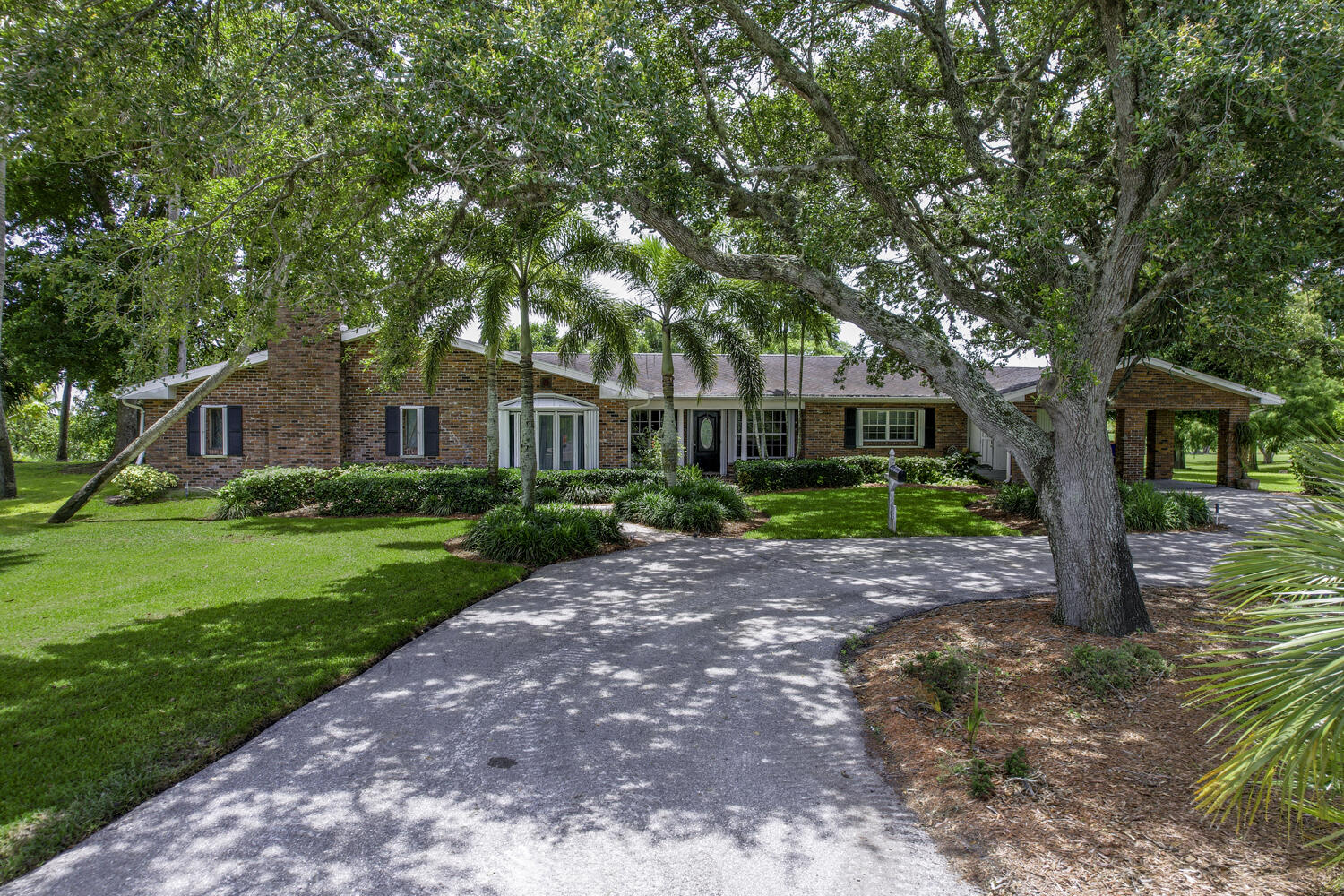 13348 Us Highway 441, Canal Point FL 33438