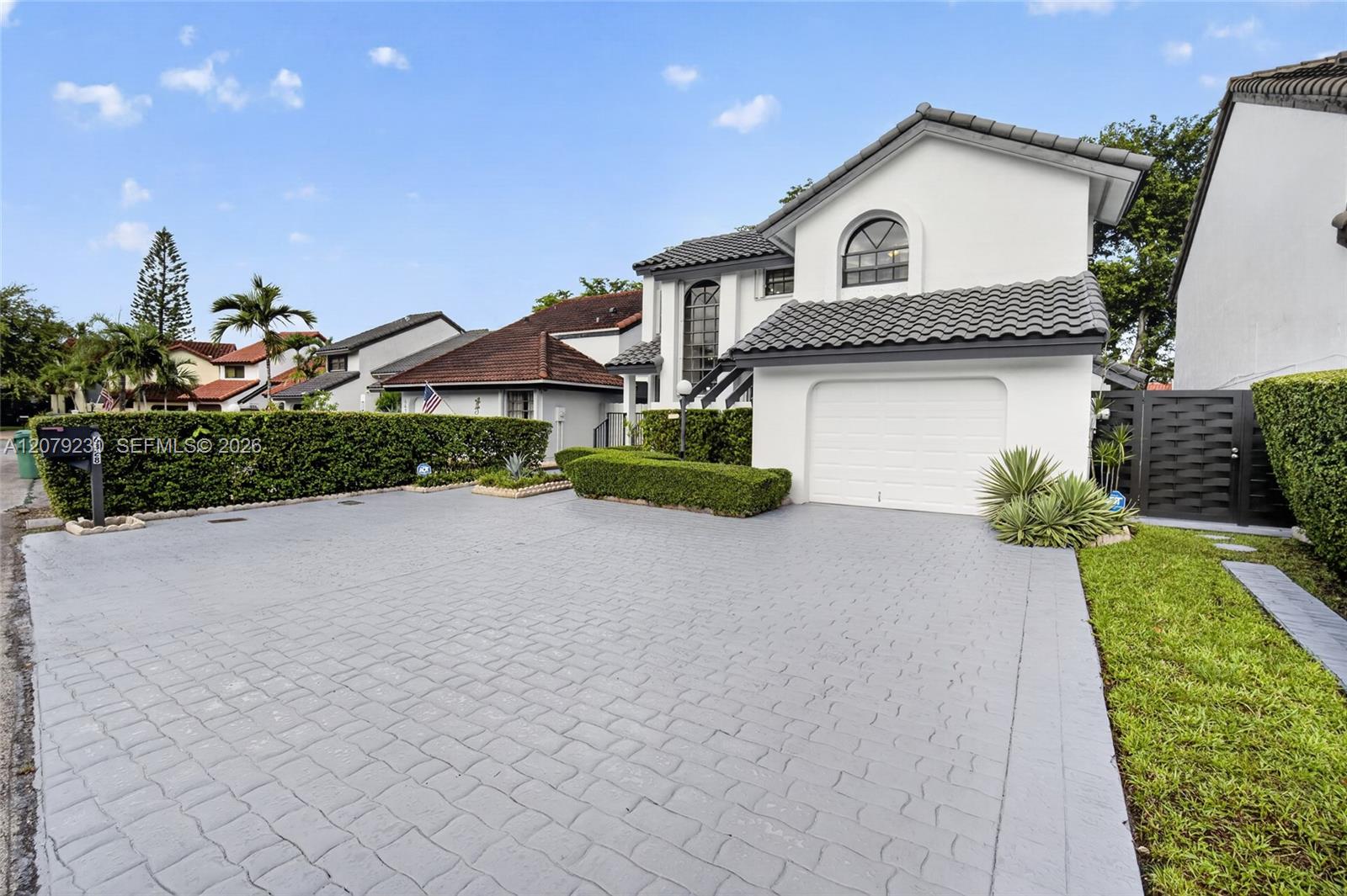 6328 SW 127th Pl — Photo 3