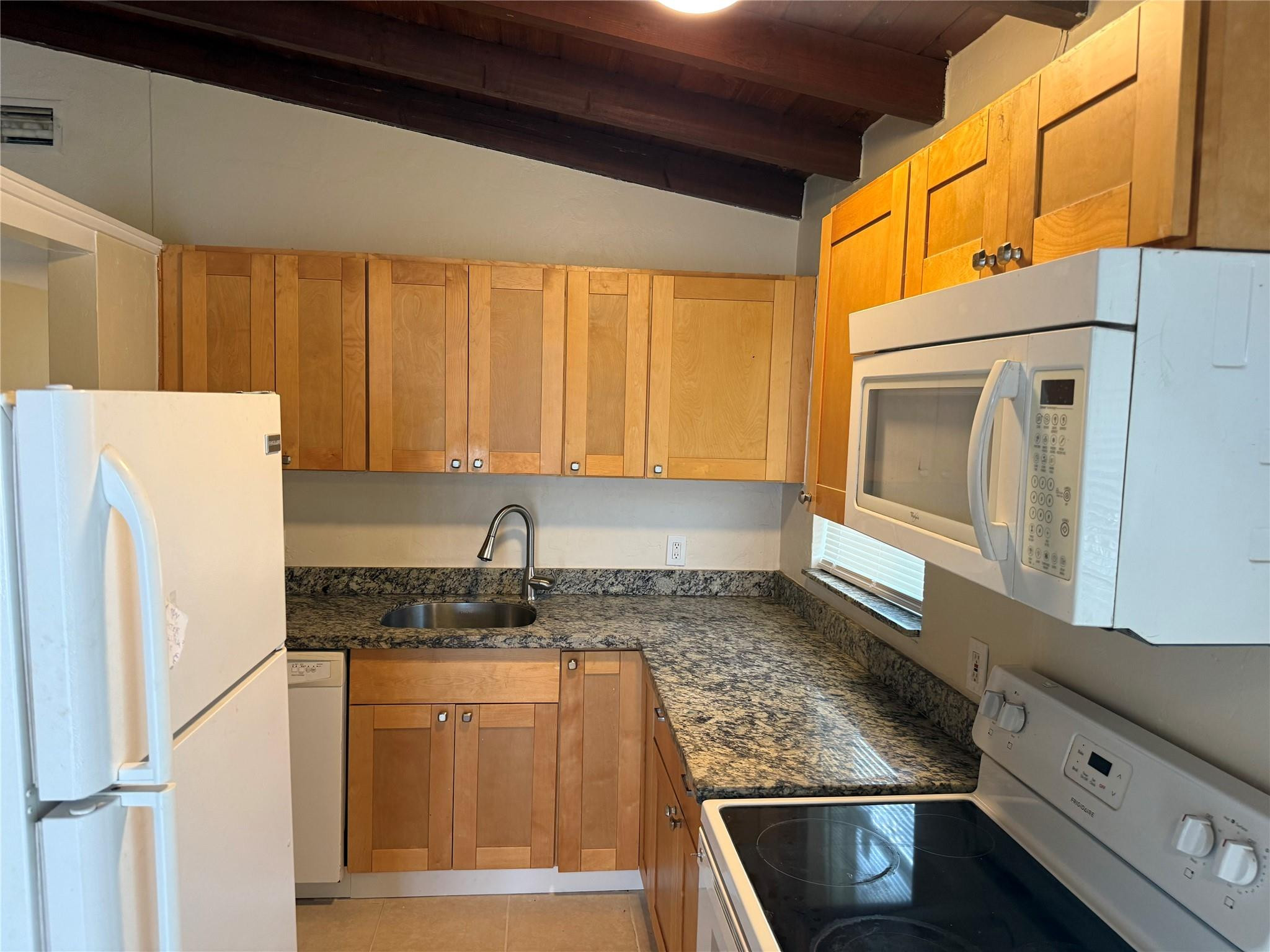 605 SW 22nd Avenue — Photo 4