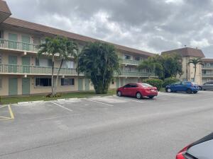 400 Village Green Circle W # 202, Palm Springs FL 33461
