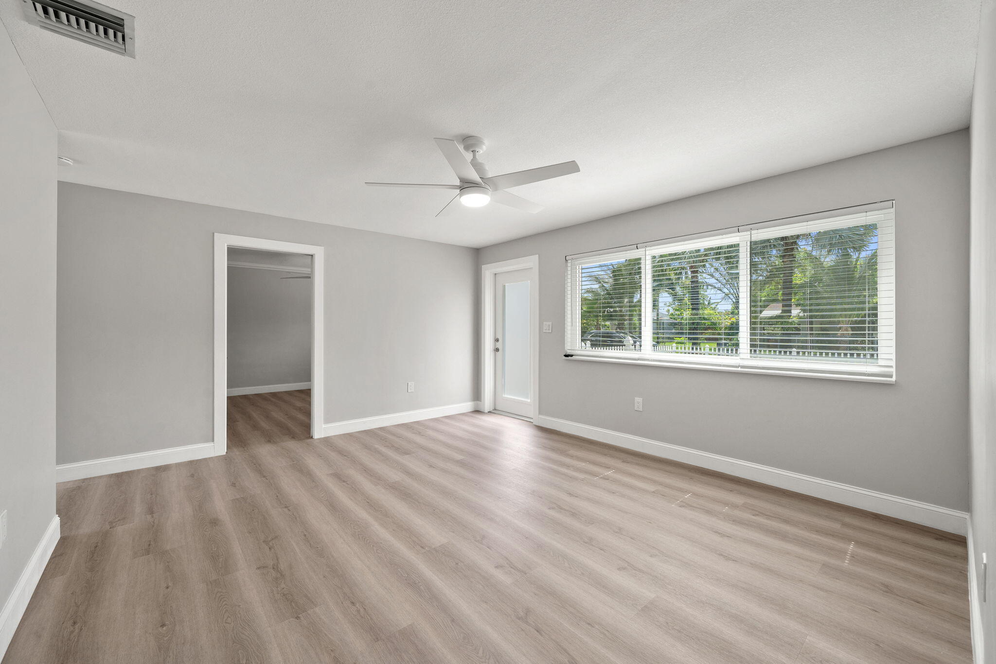 2071 W Carol Circle — Photo 5