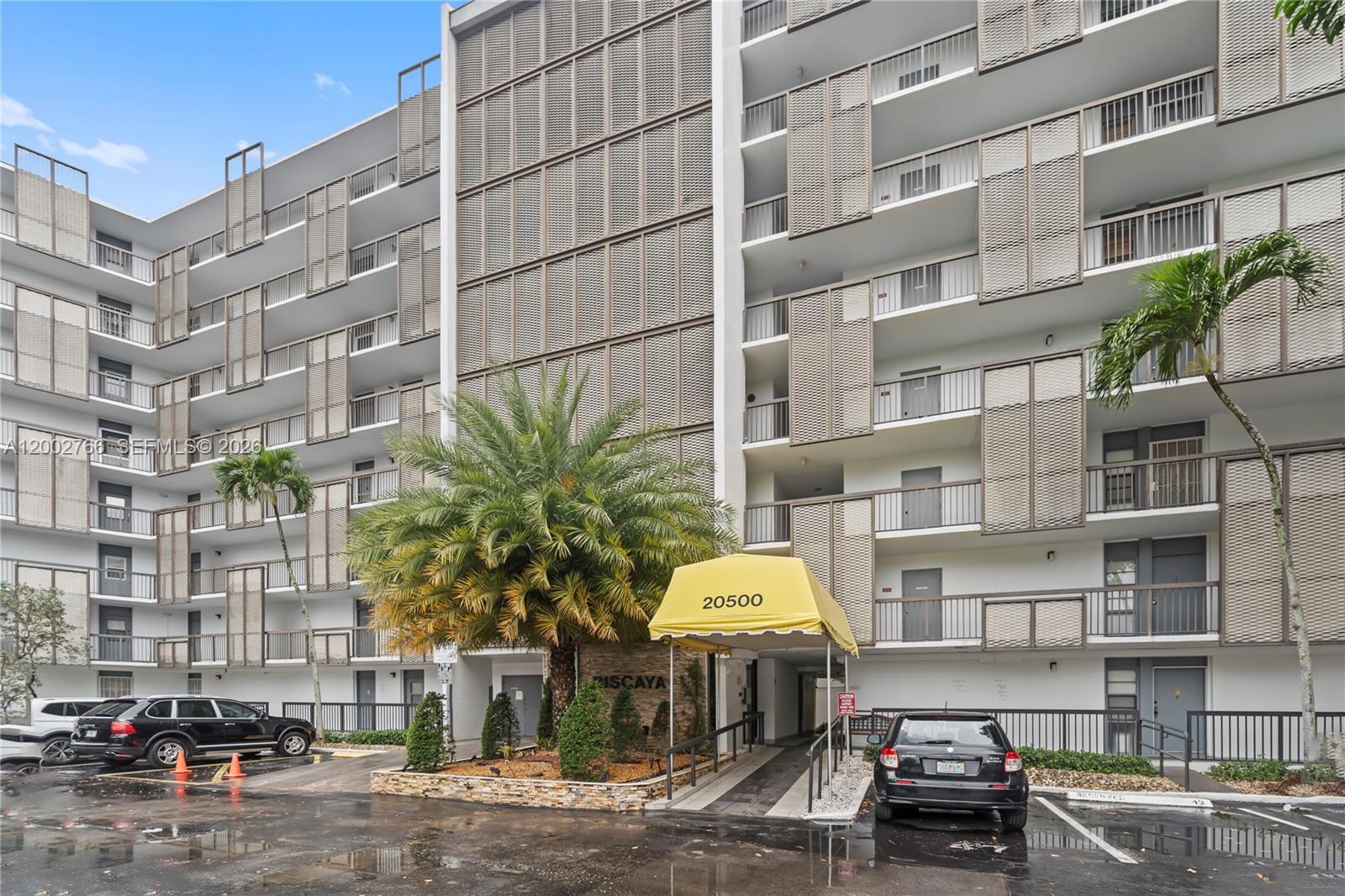 20500 W Country Club Dr # 405, Aventura FL 33180