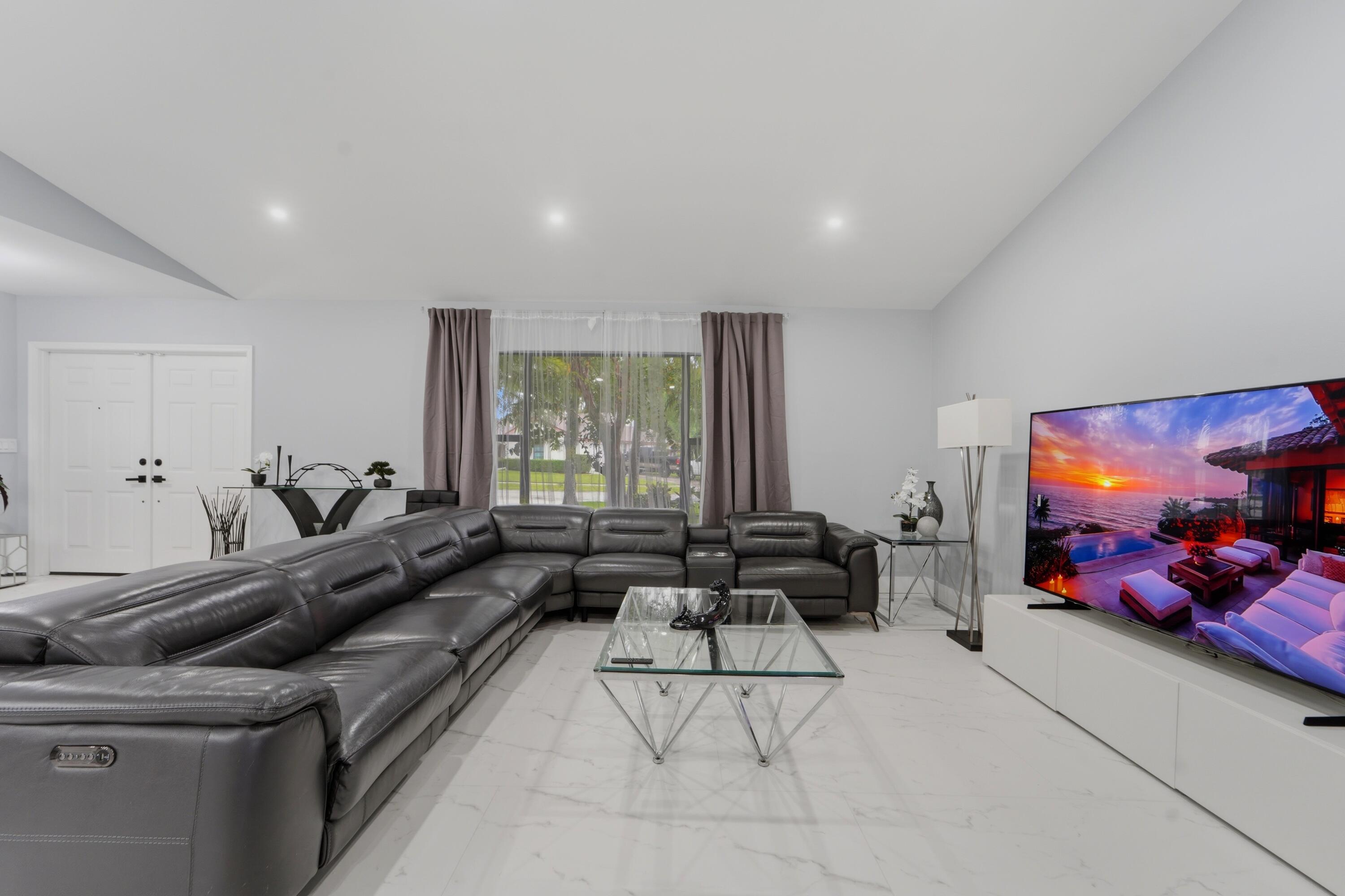 606 JUNIPER Place — Photo 5