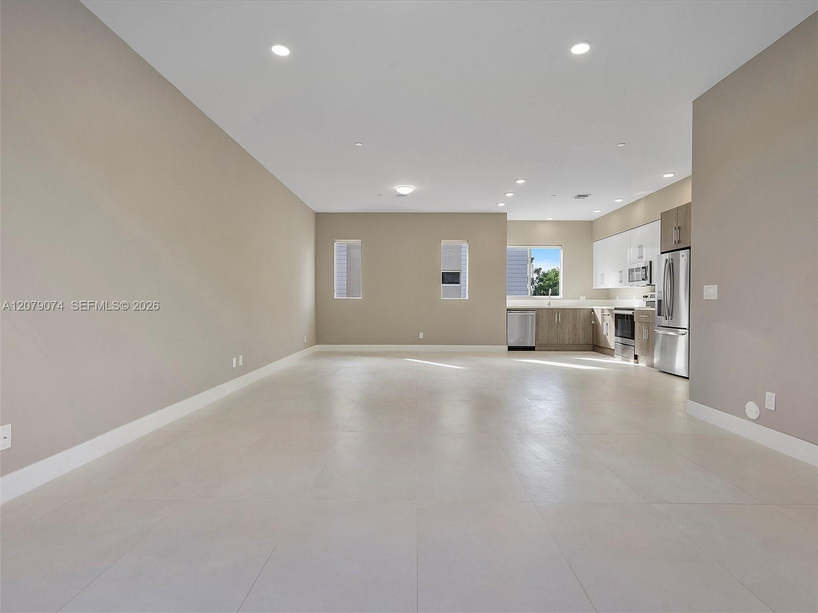 626 NE 12th Ave # 626 — Photo 4