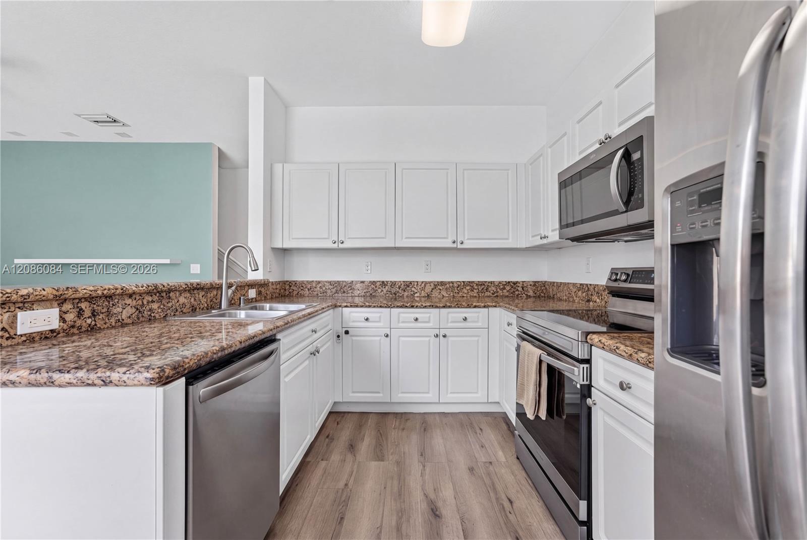 12956 SW 134th Ter — Photo 5