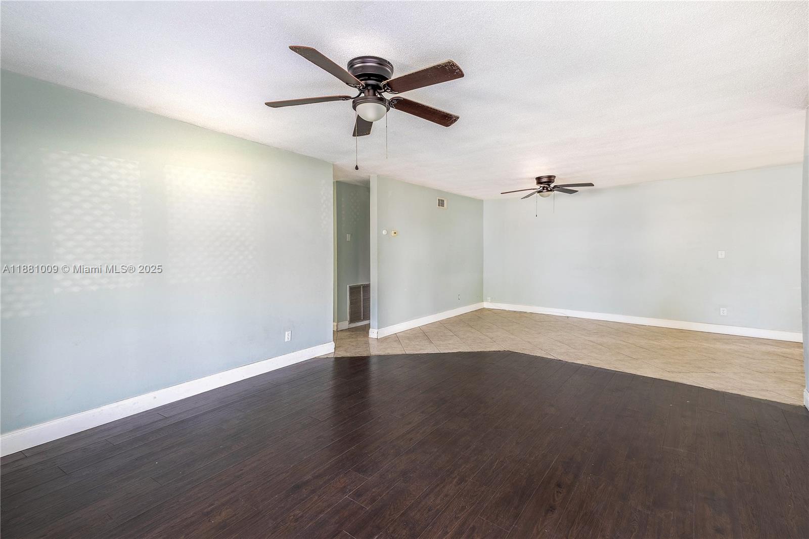 4410 NW 10th St — Photo 5