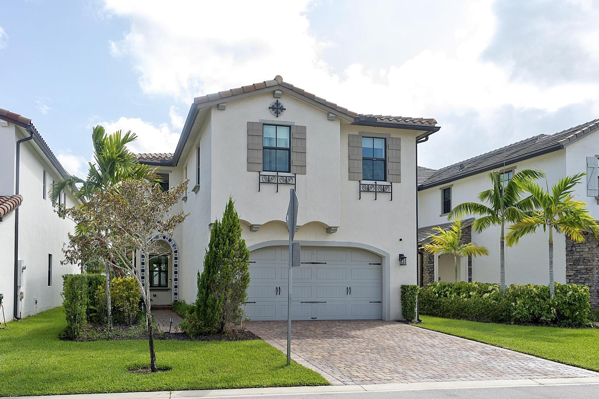 11824 SW 13th Court, Pembroke Pines FL 33025