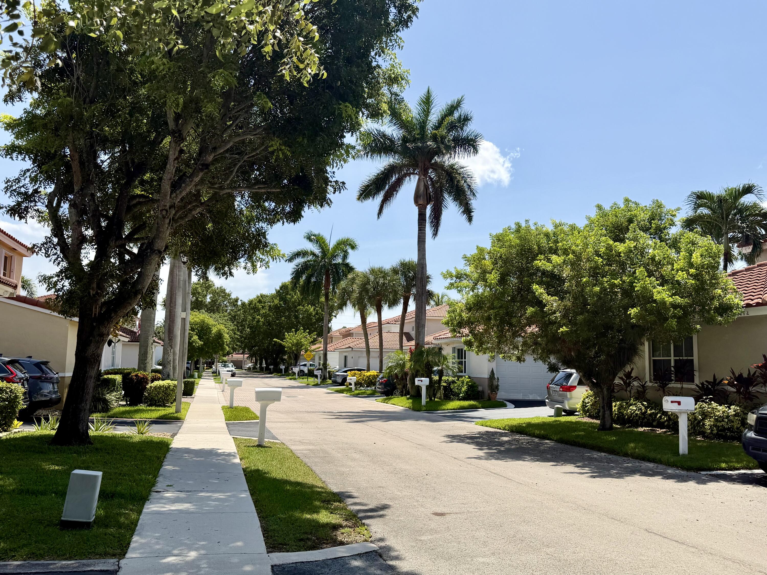 4742 NW 5th Court — Photo 4