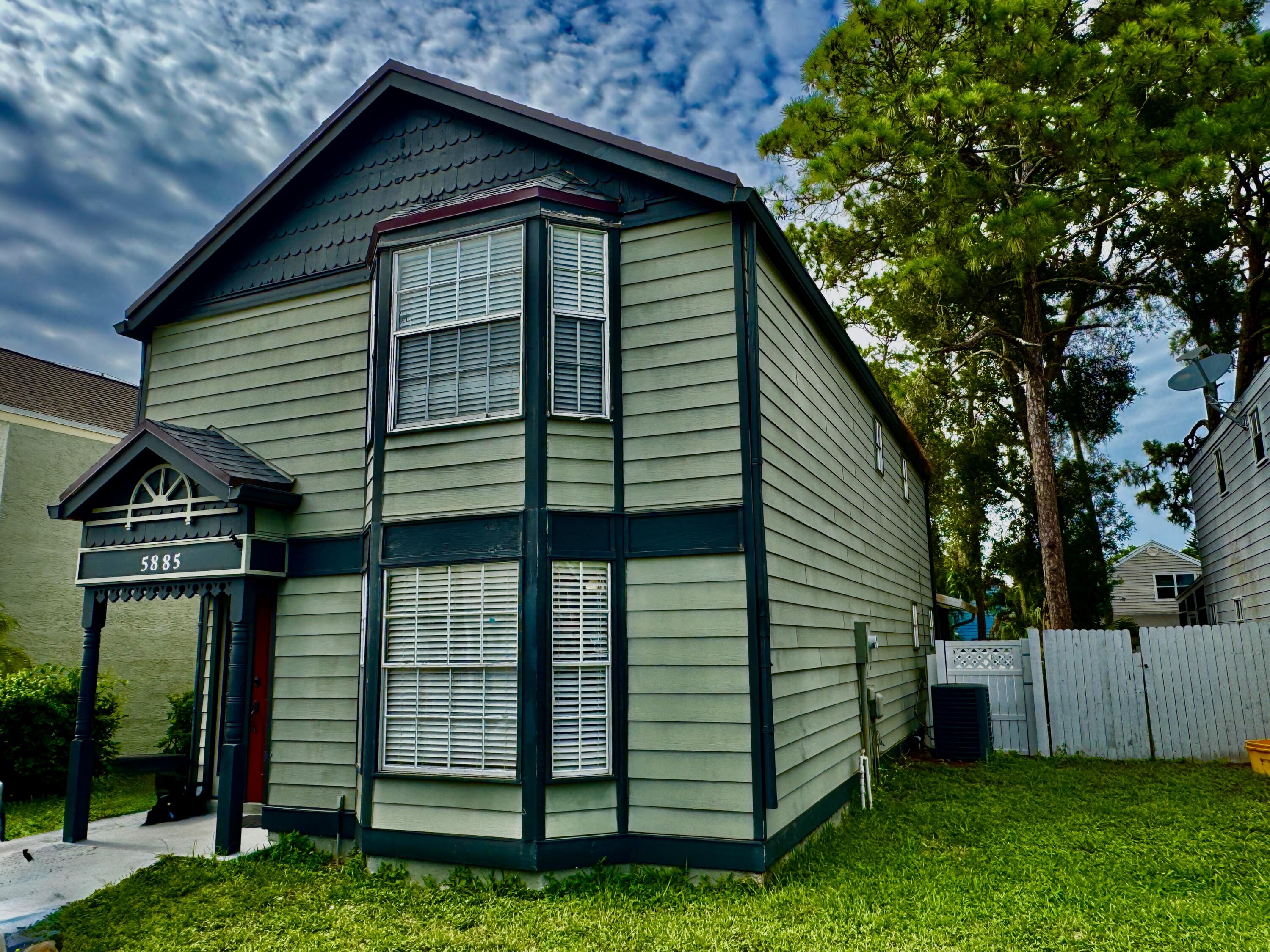 5885 Rambler Rose Way, West Palm Beach FL 33415