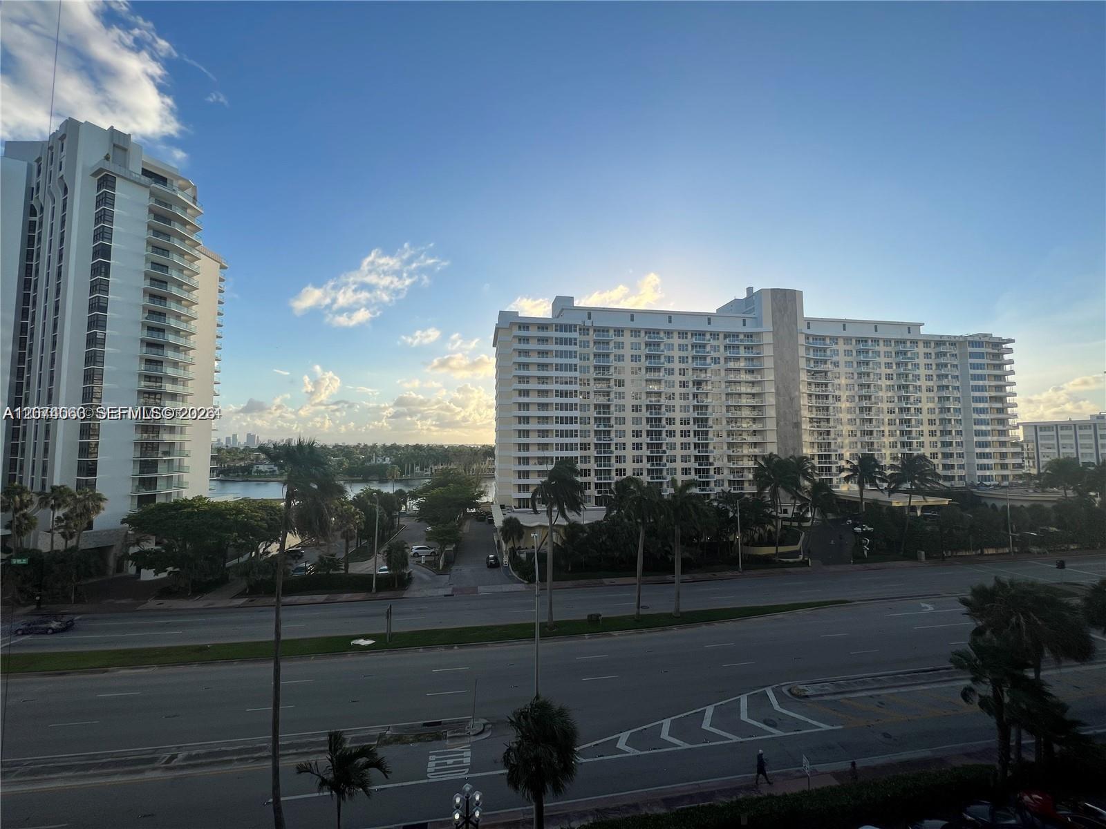5555 Collins Ave # 7T — Photo 2