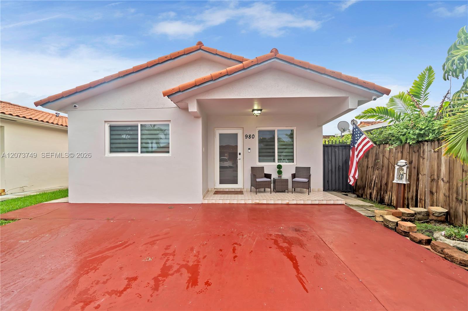 980 W 43rd Pl, Hialeah FL 33012