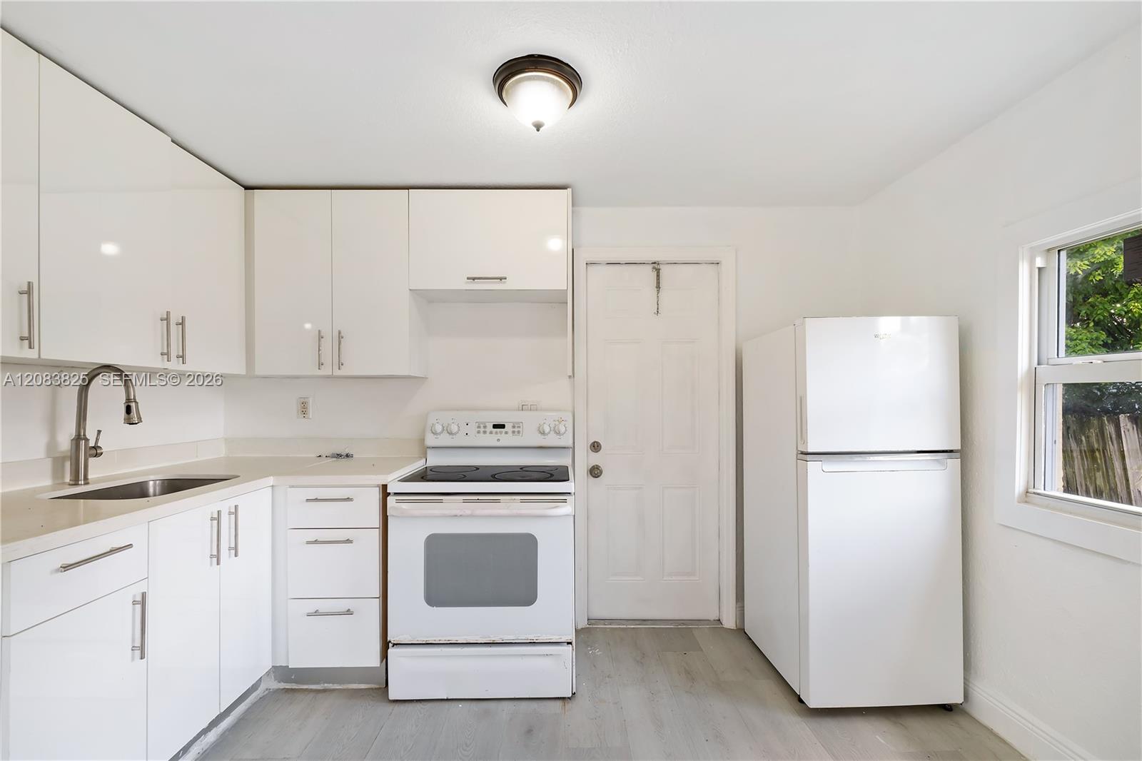 5714 NW 21th ave. — Photo 4