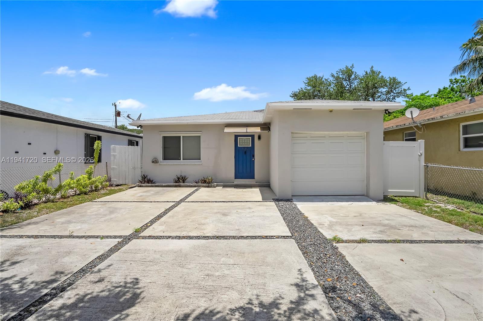 2227 Cody St, Hollywood FL 33020