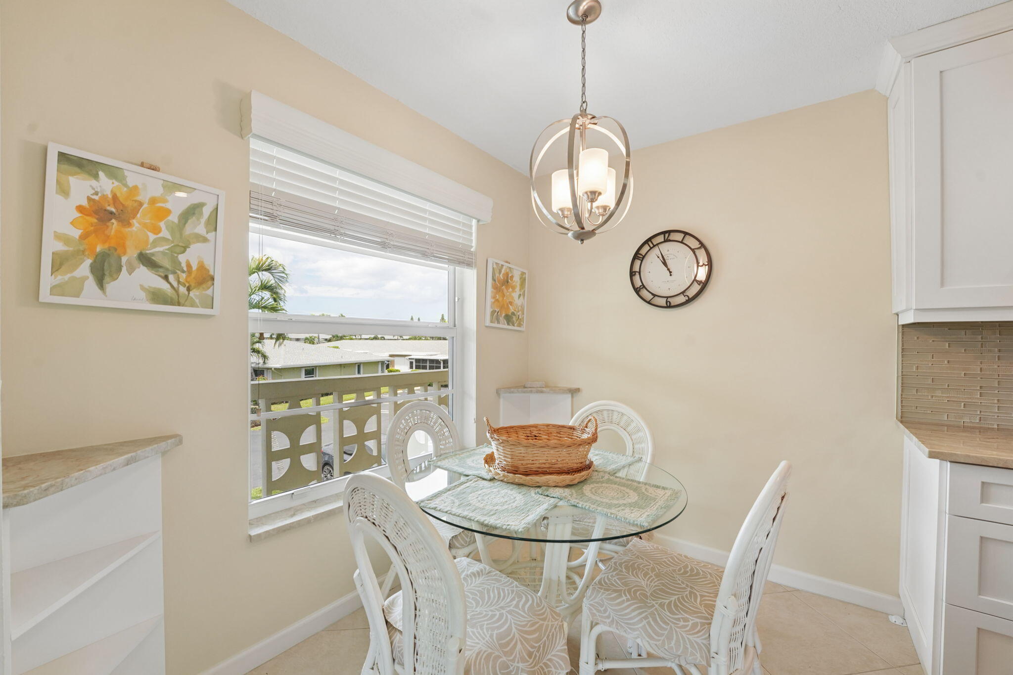 1080 Mahogany Way — Photo 3