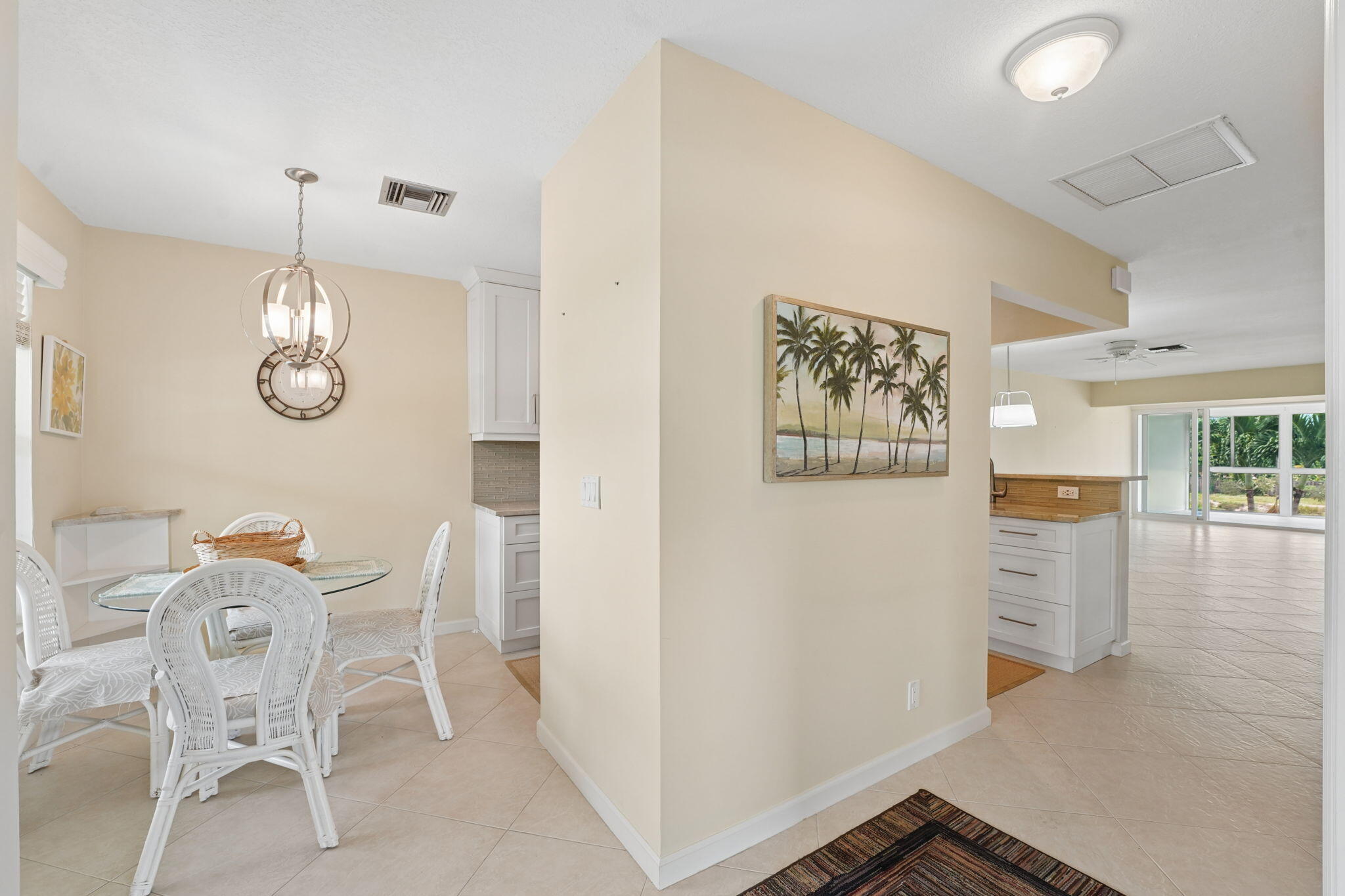 1080 Mahogany Way — Photo 4