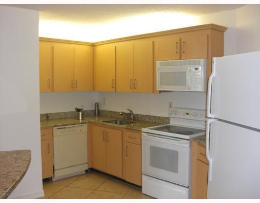 200 Leslie Drive — Photo 5