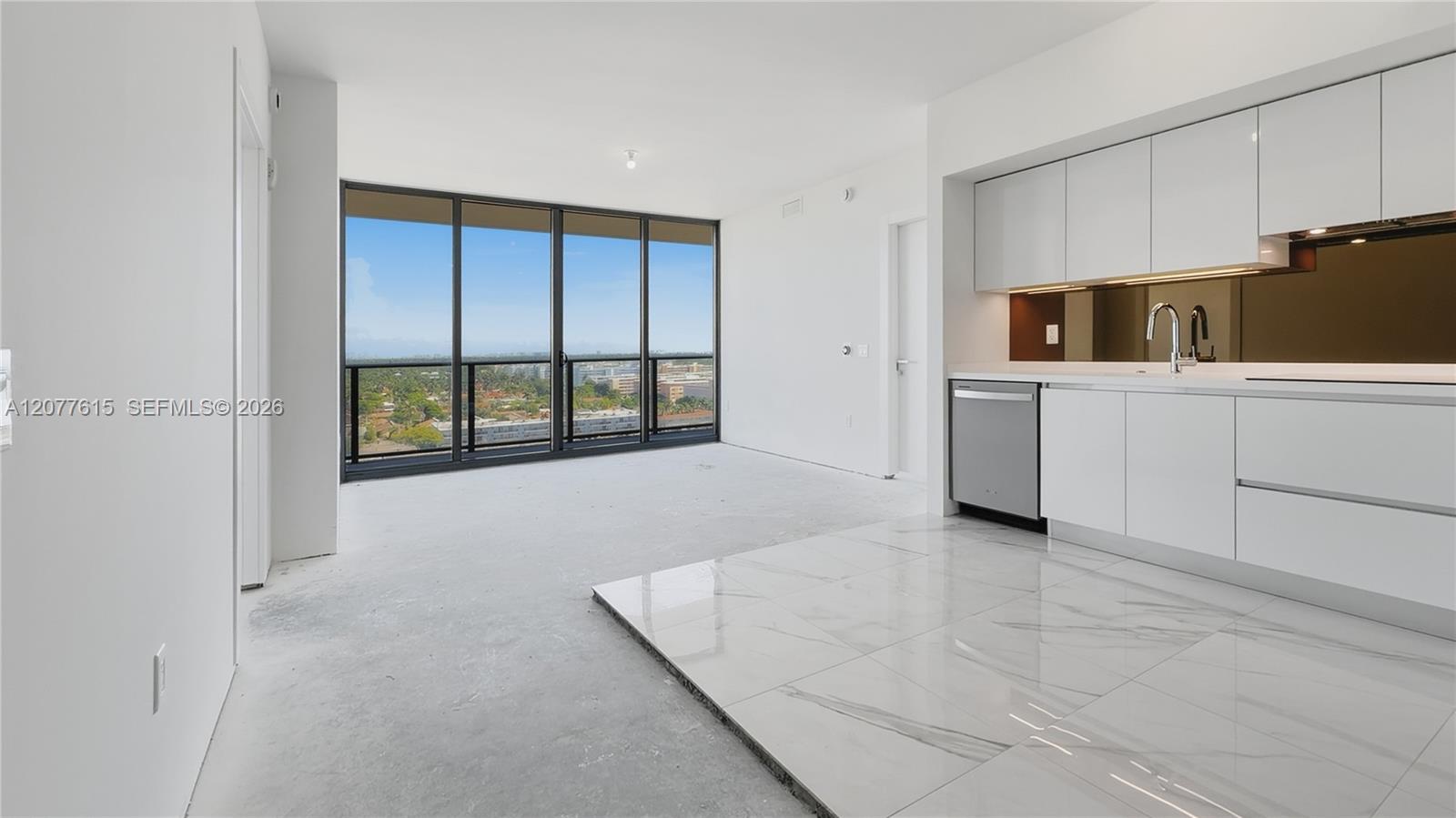 1170 E Hallandale Beach Blvd # 1102 — Photo 3
