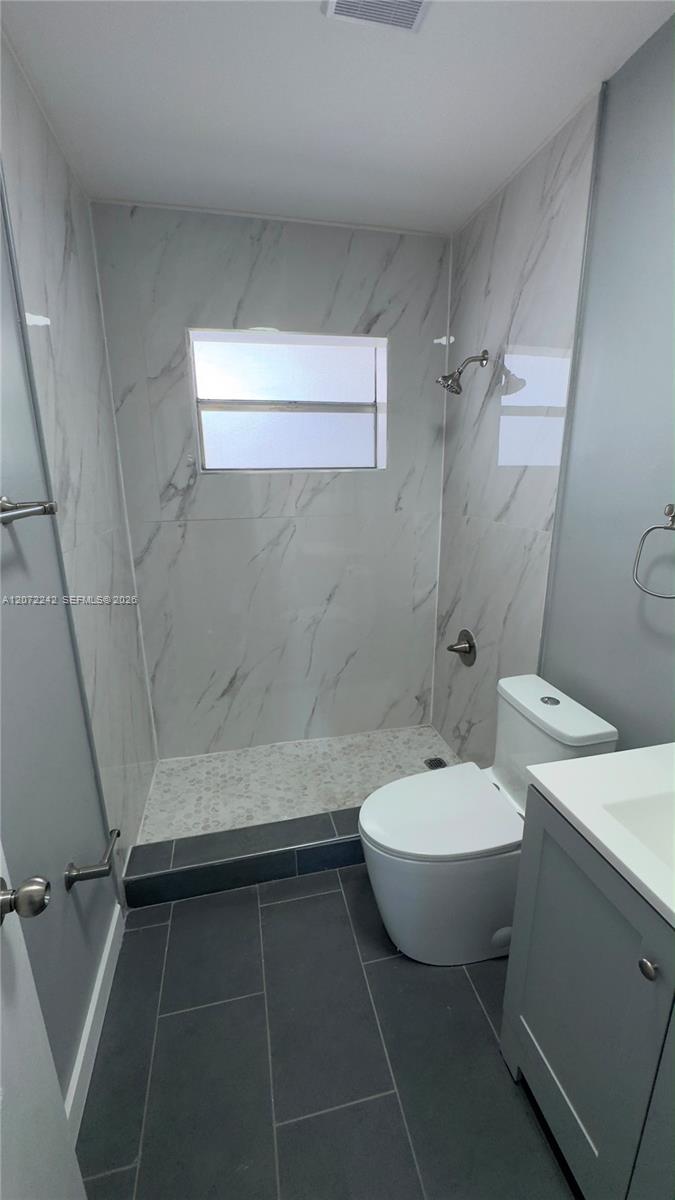 1280 NW 43rd Ave # 303 — Photo 2