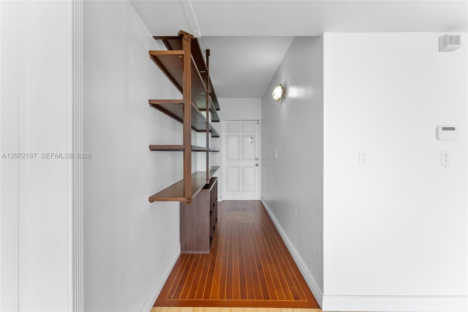 2539 S Bayshore Dr — Photo 3