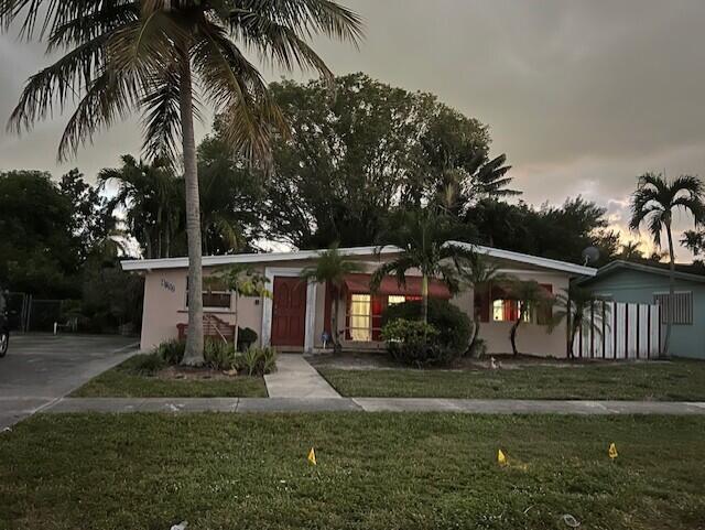 4052 Collin Drive — Photo 2