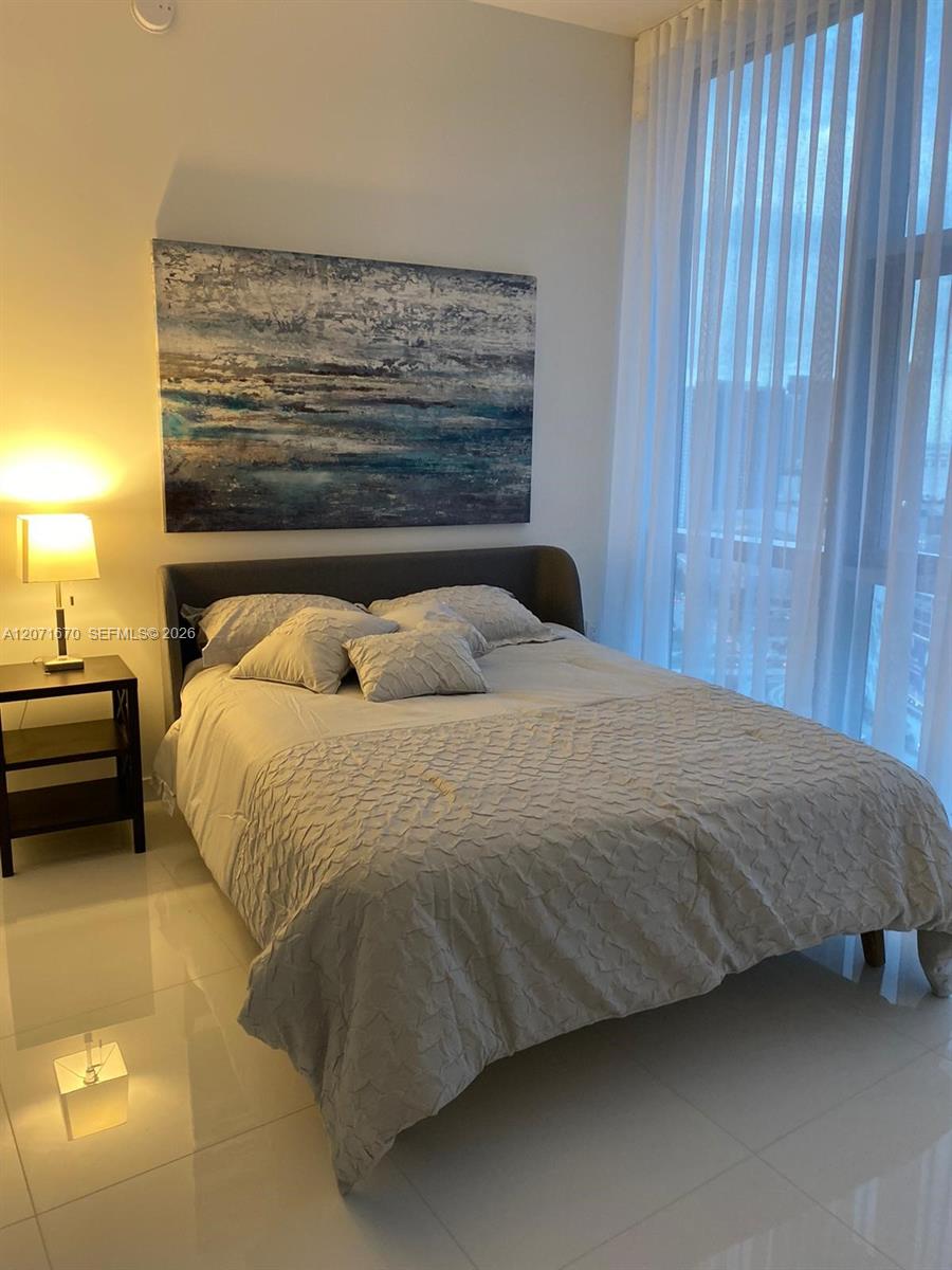851 NE 1st Ave # 2501 View 8