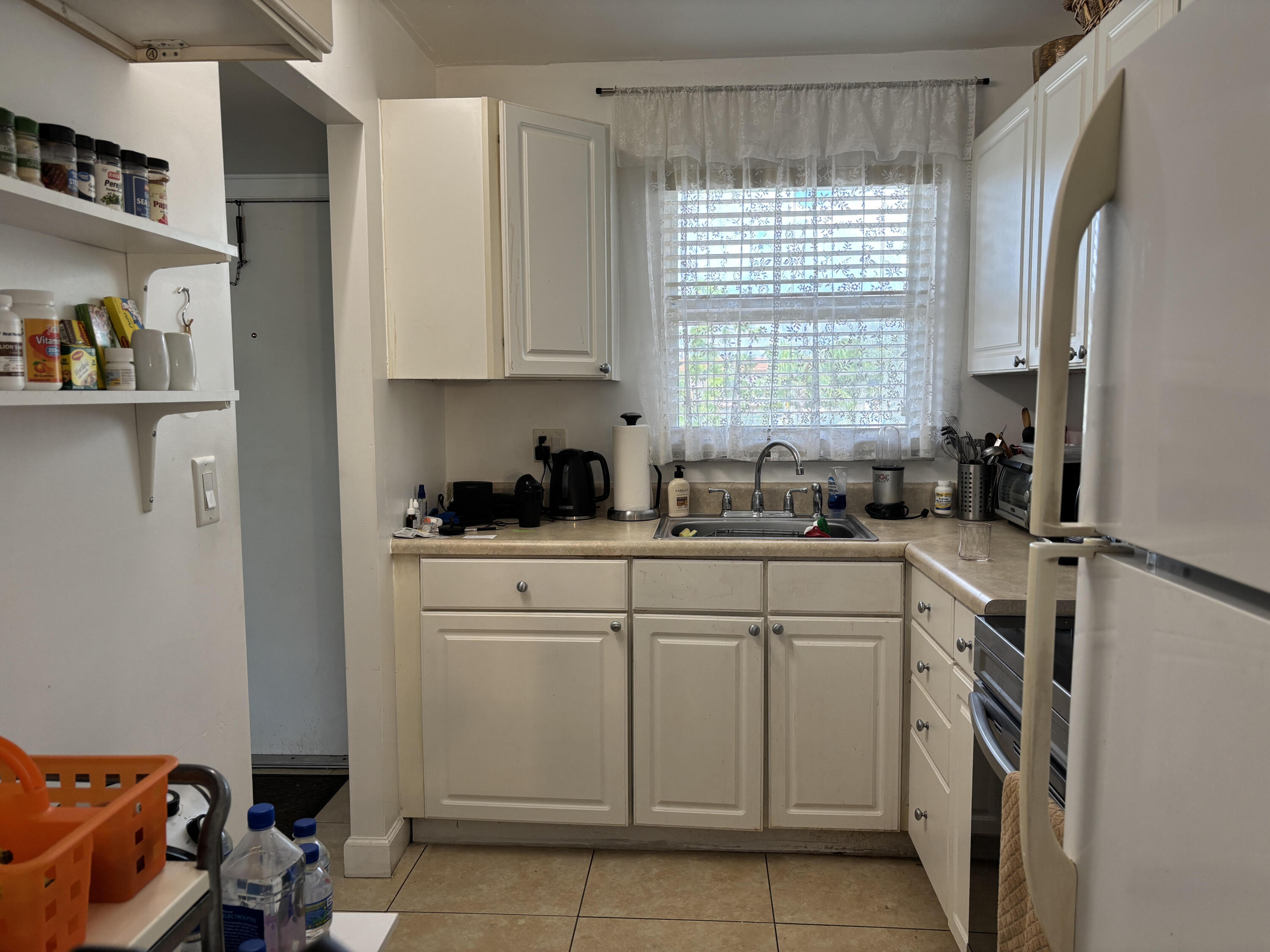 2721 N Pine Island Road # 204 — Photo 2