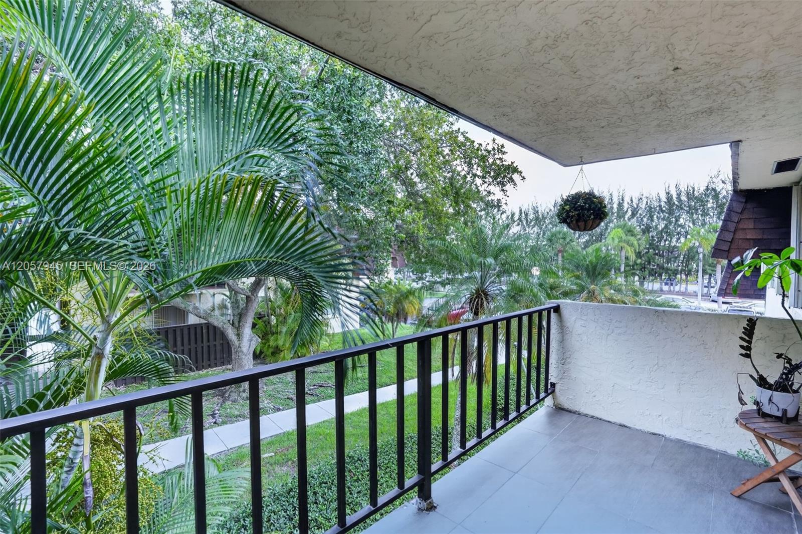 13707 SW 91st Ct Apt G — Photo 2