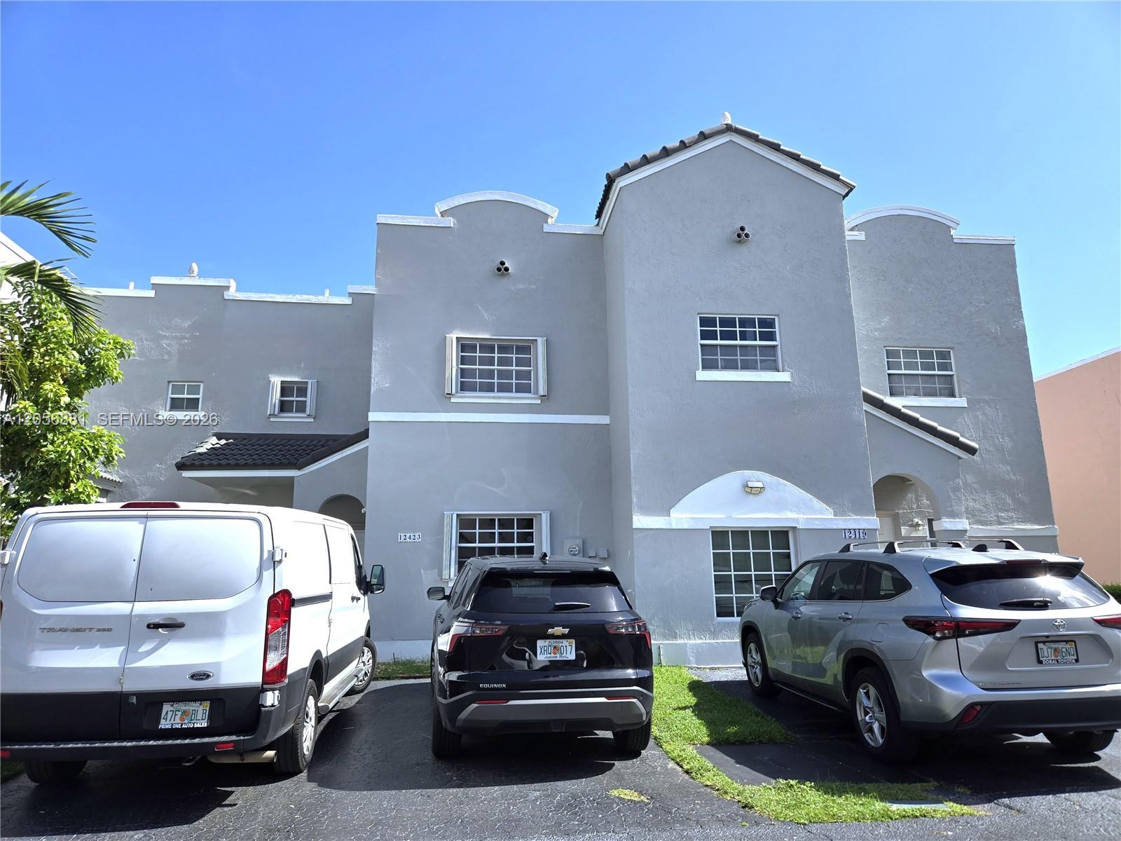 12423 NW 7th Ln, Miami FL 33182