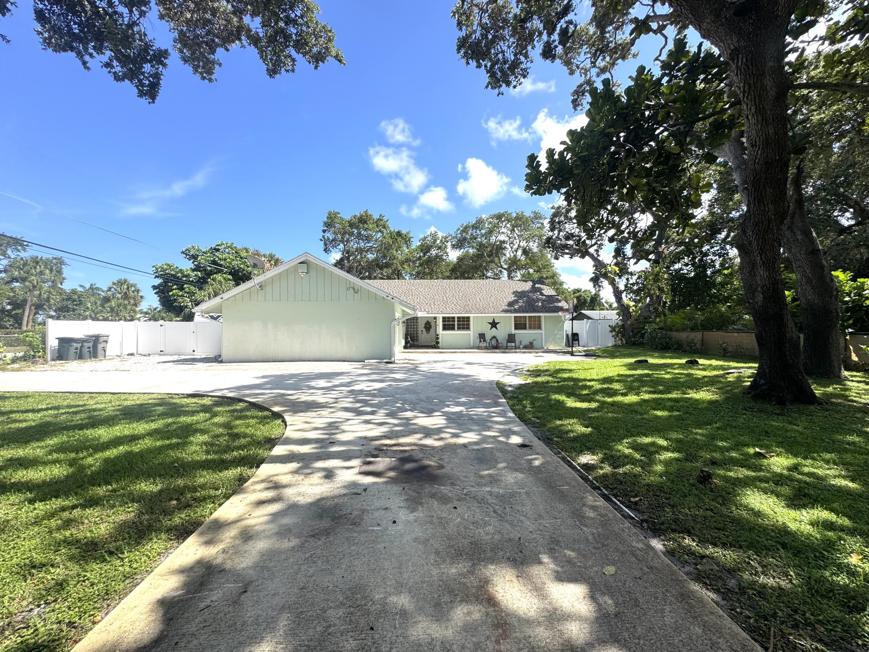 2518 Ranch House Road — Photo 3