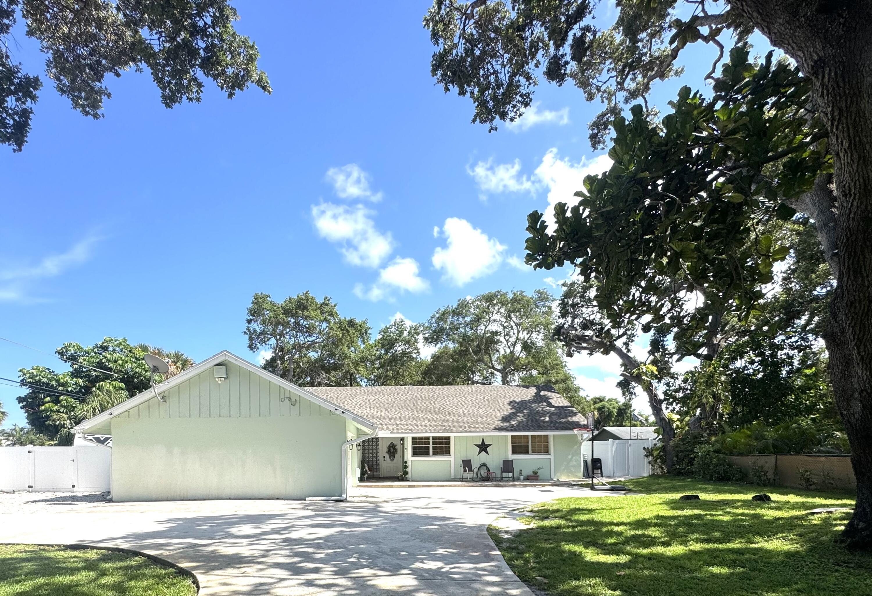 2518 Ranch House Road — Photo 4