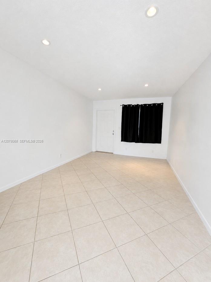 1231 NE 23rd Ave # 3 — Photo 3
