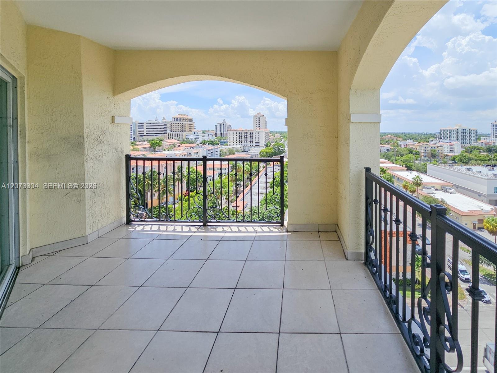 1627 SW 37th Ave # 803 — Photo 3