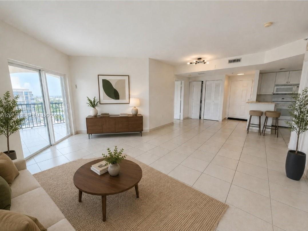 1627 SW 37th Ave # 803 — Photo 4