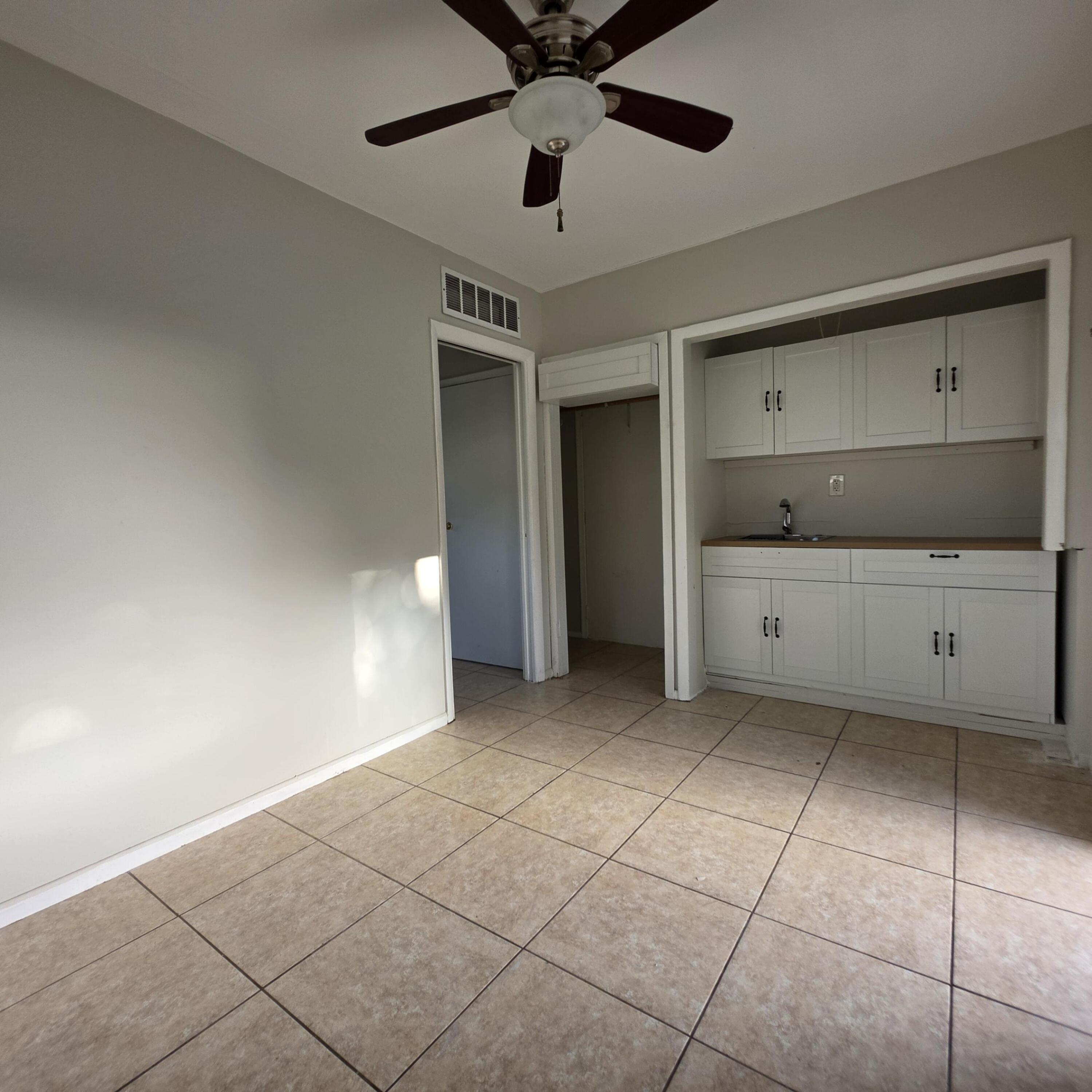 1826 Sherman Street APT 16, Hollywood FL 33020