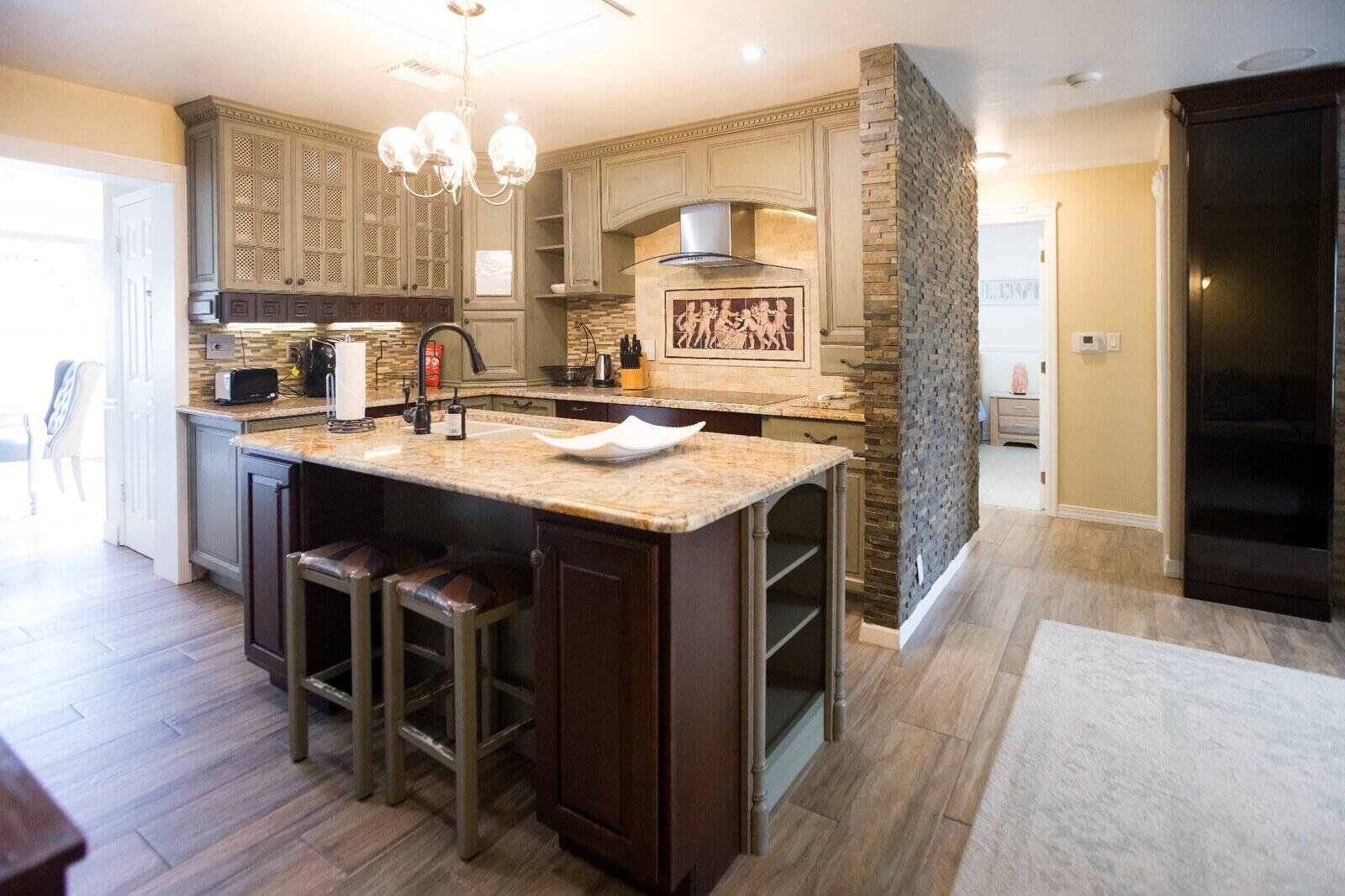 938 Arlington Drive — Photo 3