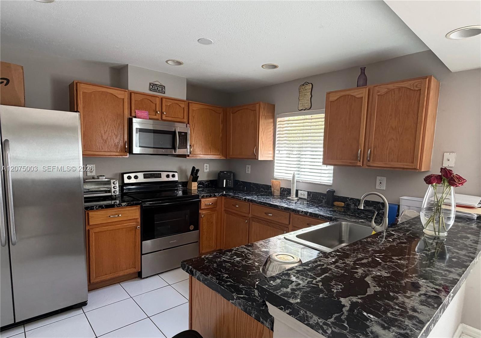 2403 SW 106th Ave — Photo 2