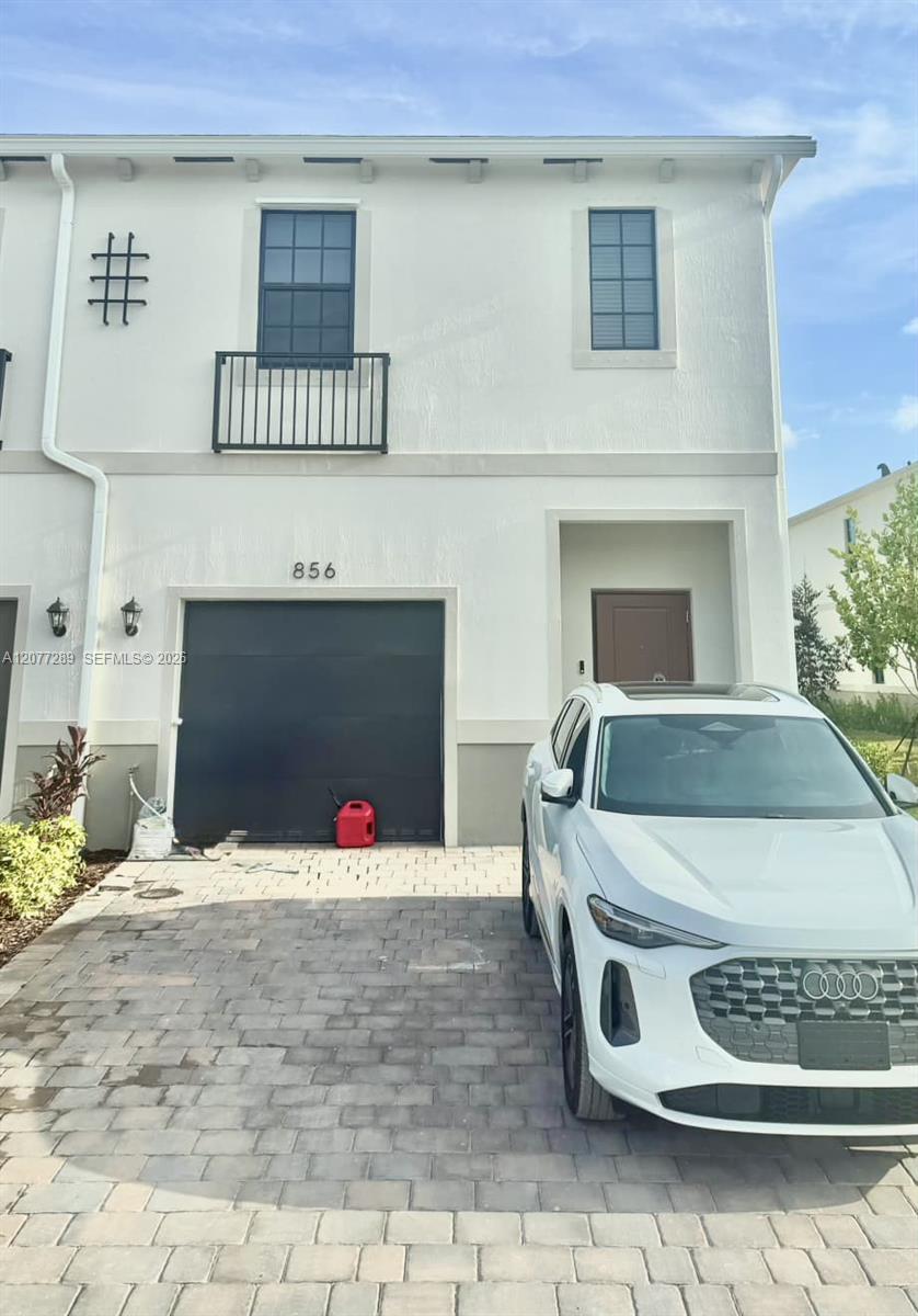856 SW 11th Way, Florida City FL 33034