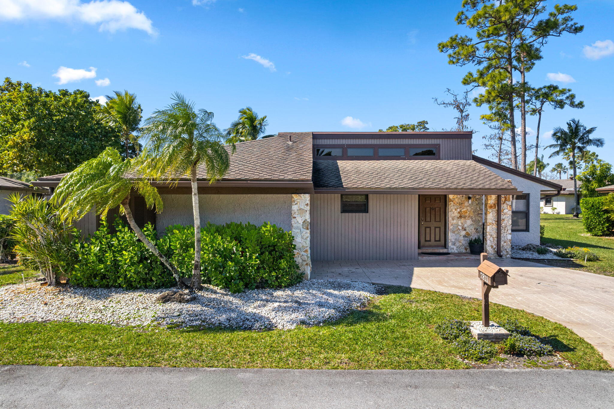 7811 BEECHFERN Circle # 26, Tamarac FL 33321
