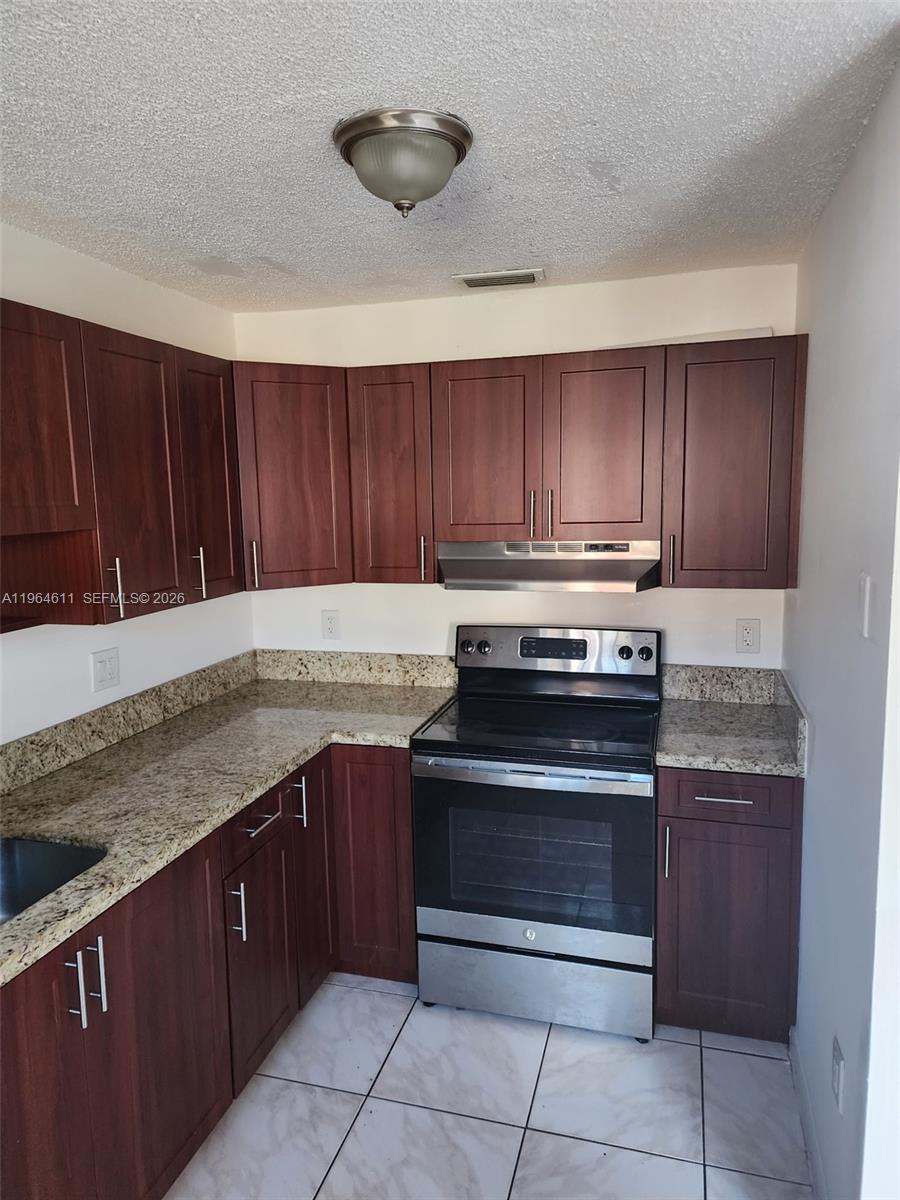 10805 SW 86th St # 5 — Photo 2