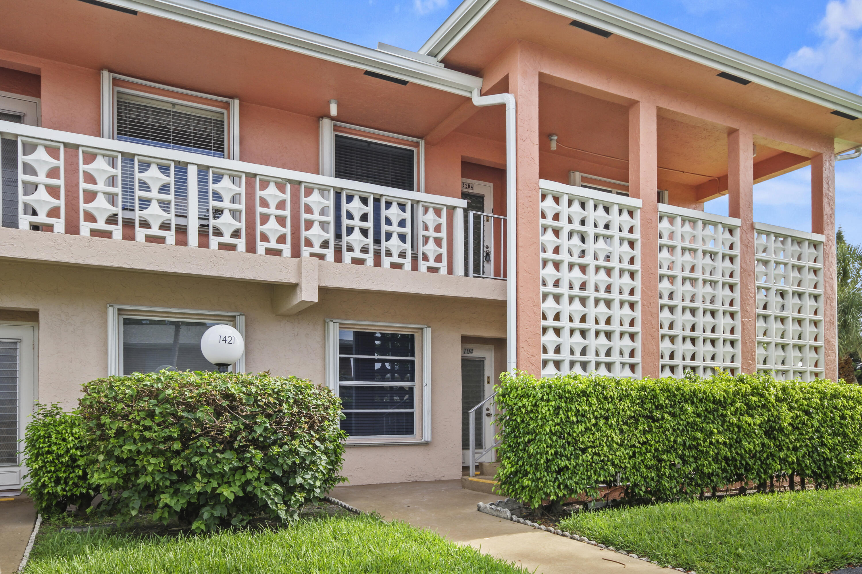 1421 NW 20th Avenue # 204, Delray Beach FL 33445