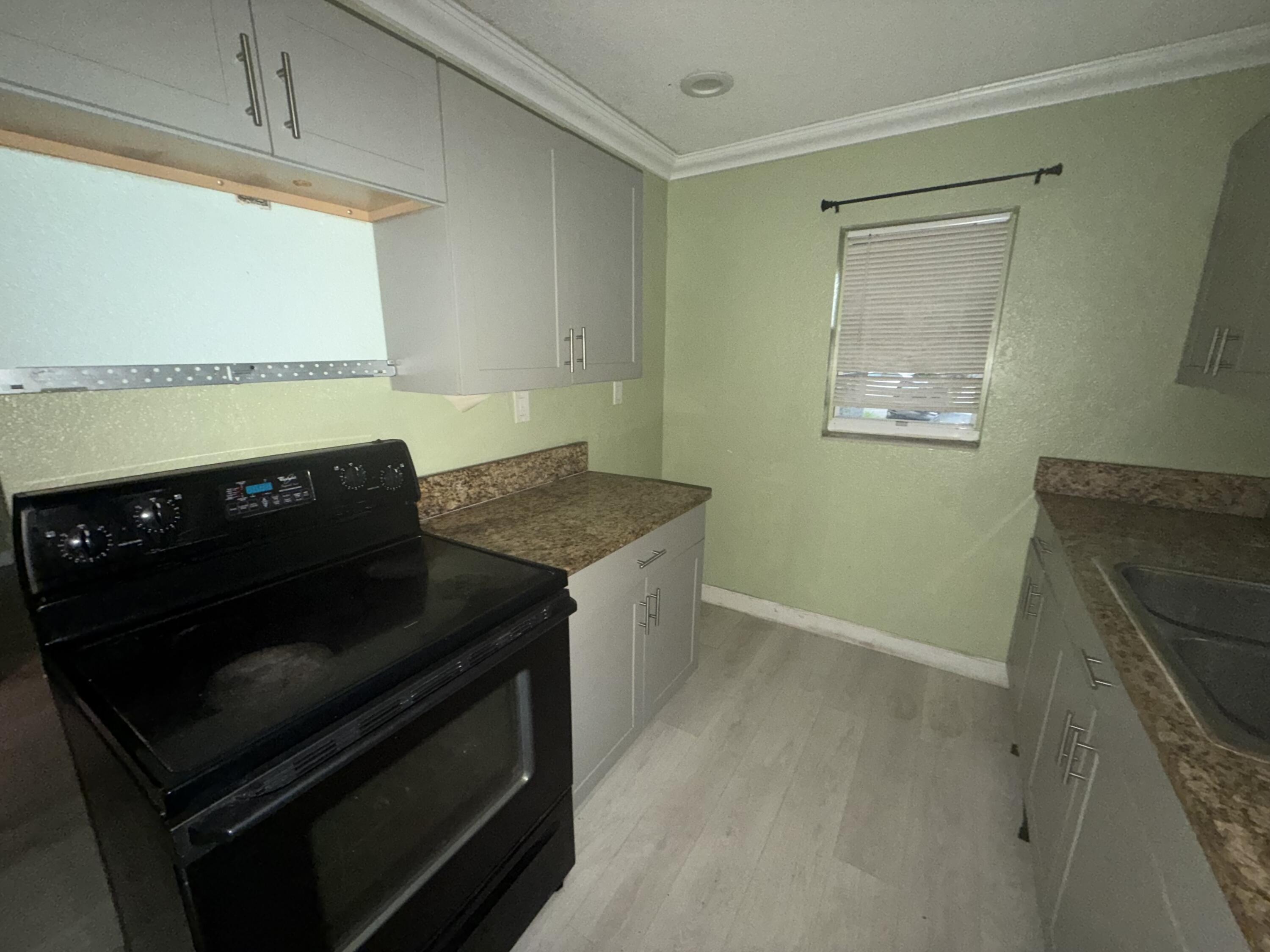 2121 NW 26TH Avenue — Photo 3