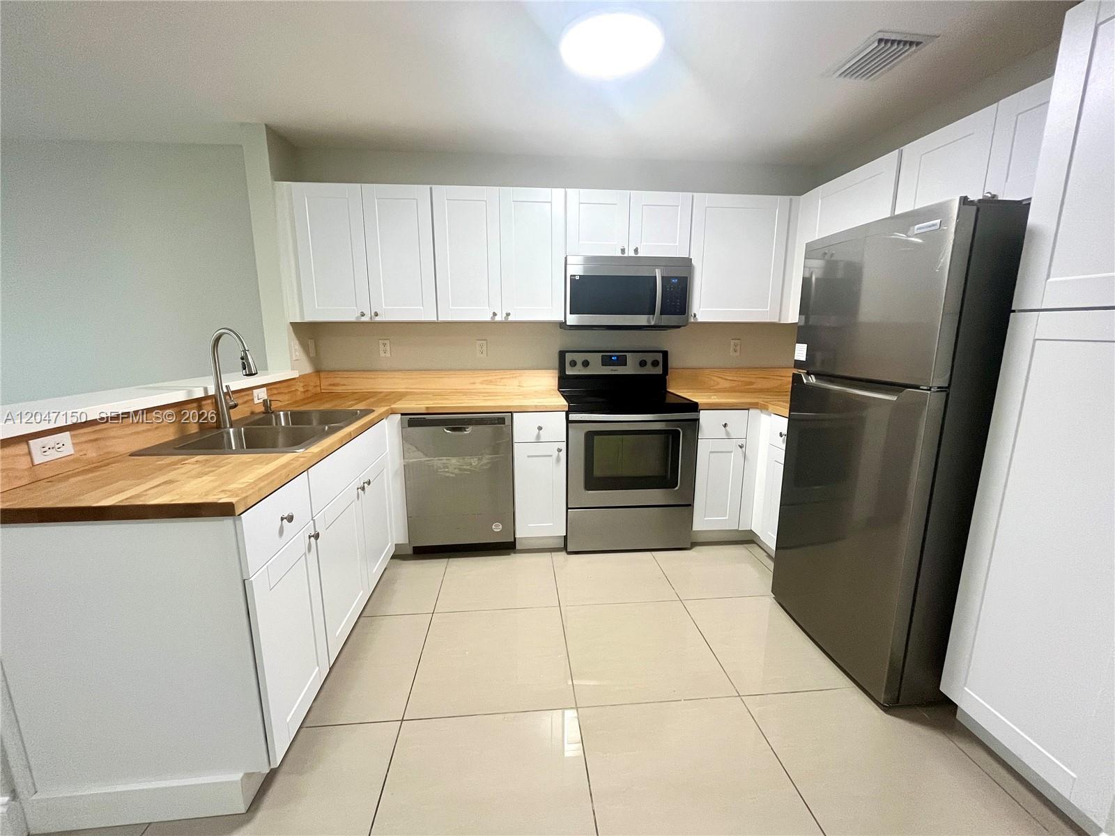 3028 SW 129th Ter # 120 — Photo 5